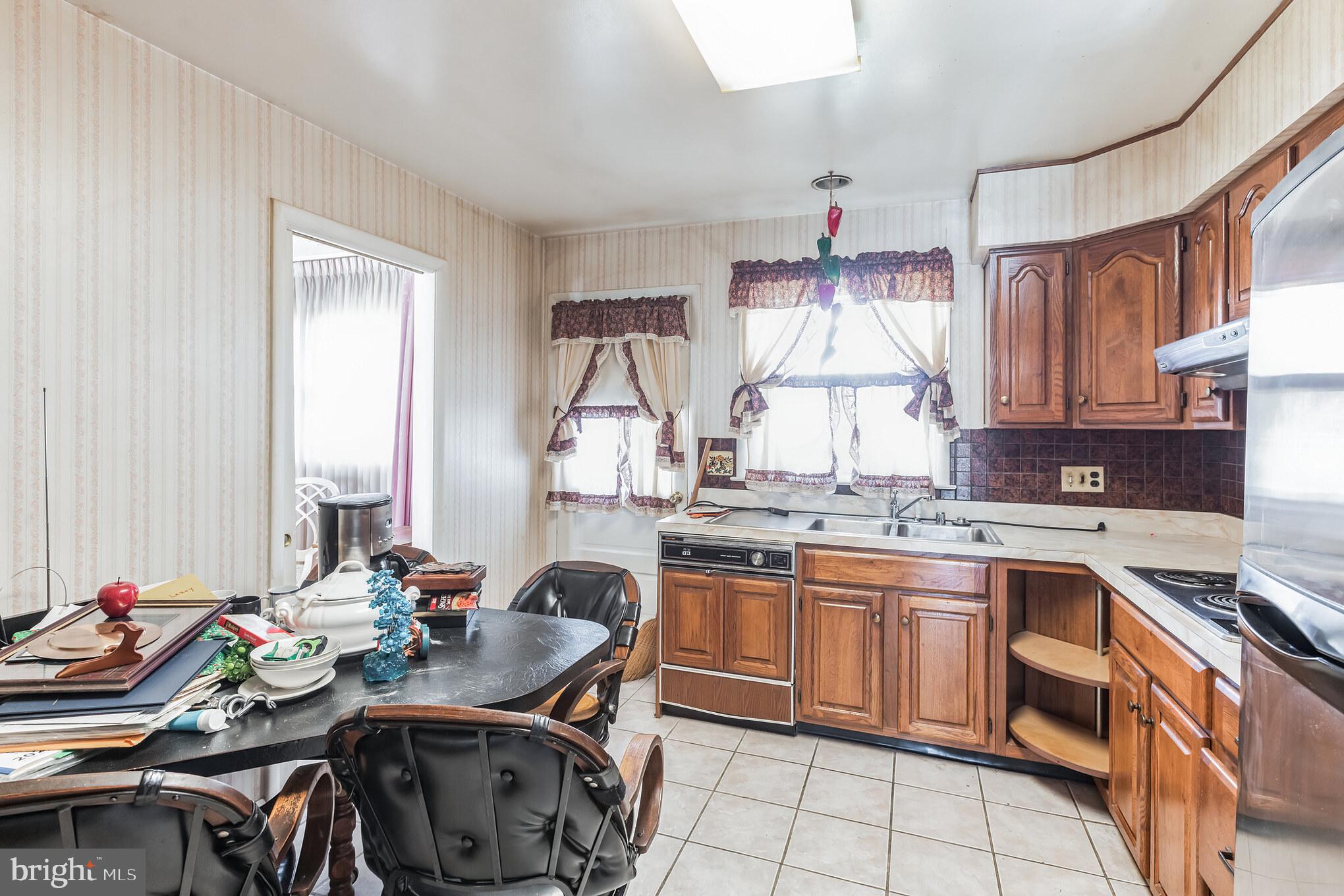 WINDSOR MILL - Residential