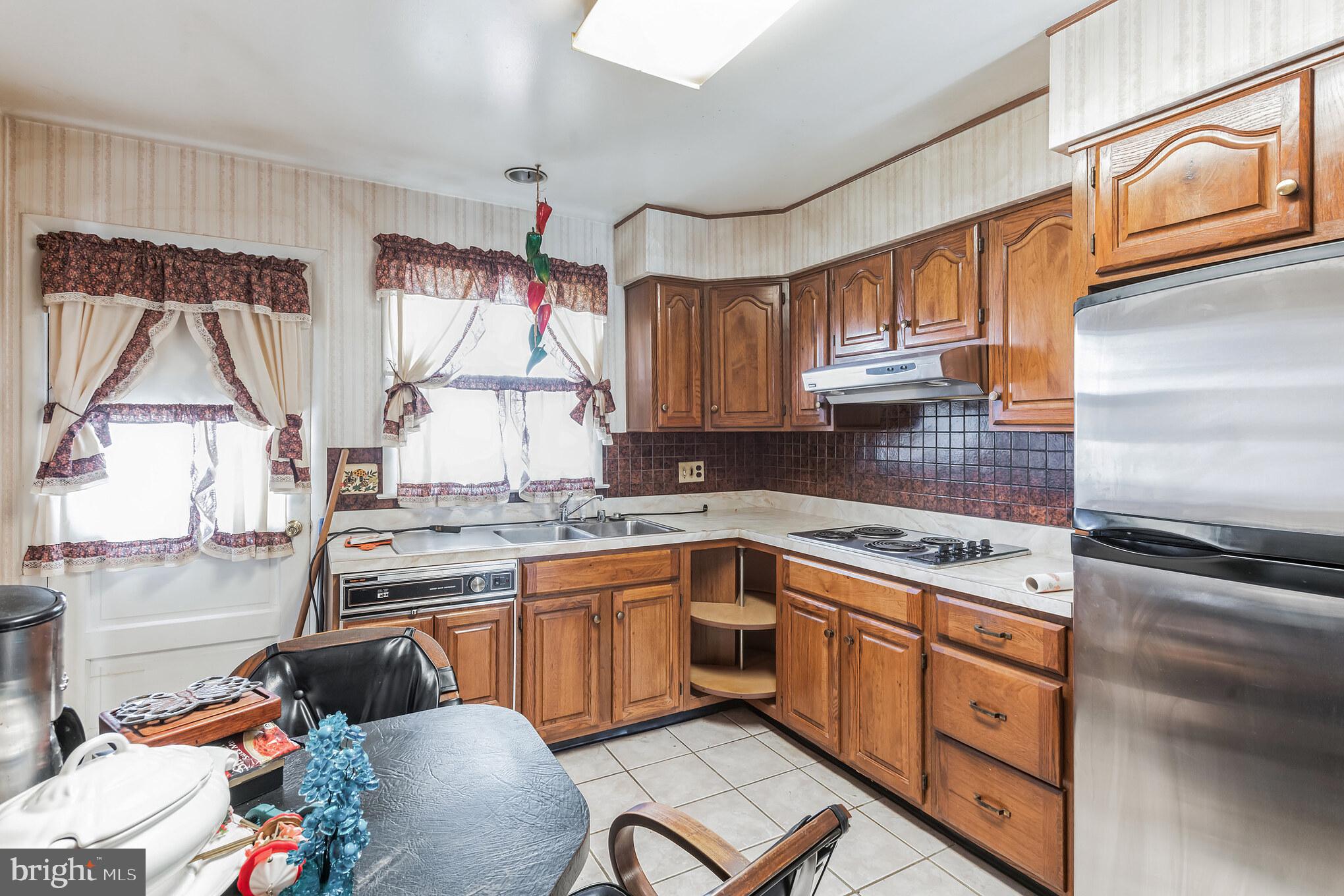 WINDSOR MILL - Residential