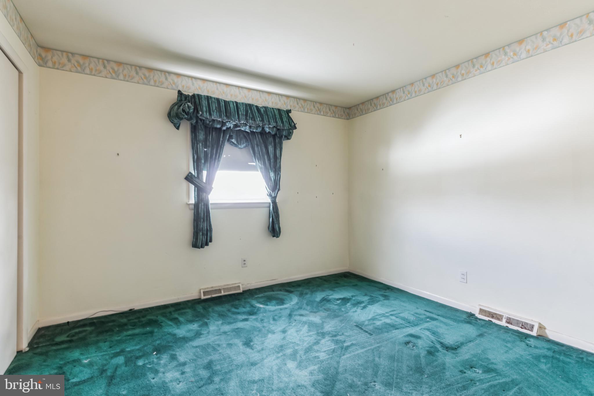 WINDSOR MILL - Residential