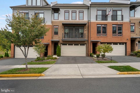 Photo of 1711 Gray Shale Terrace SE, LEESBURG, VA 20175 (MLS # VALO2137612)