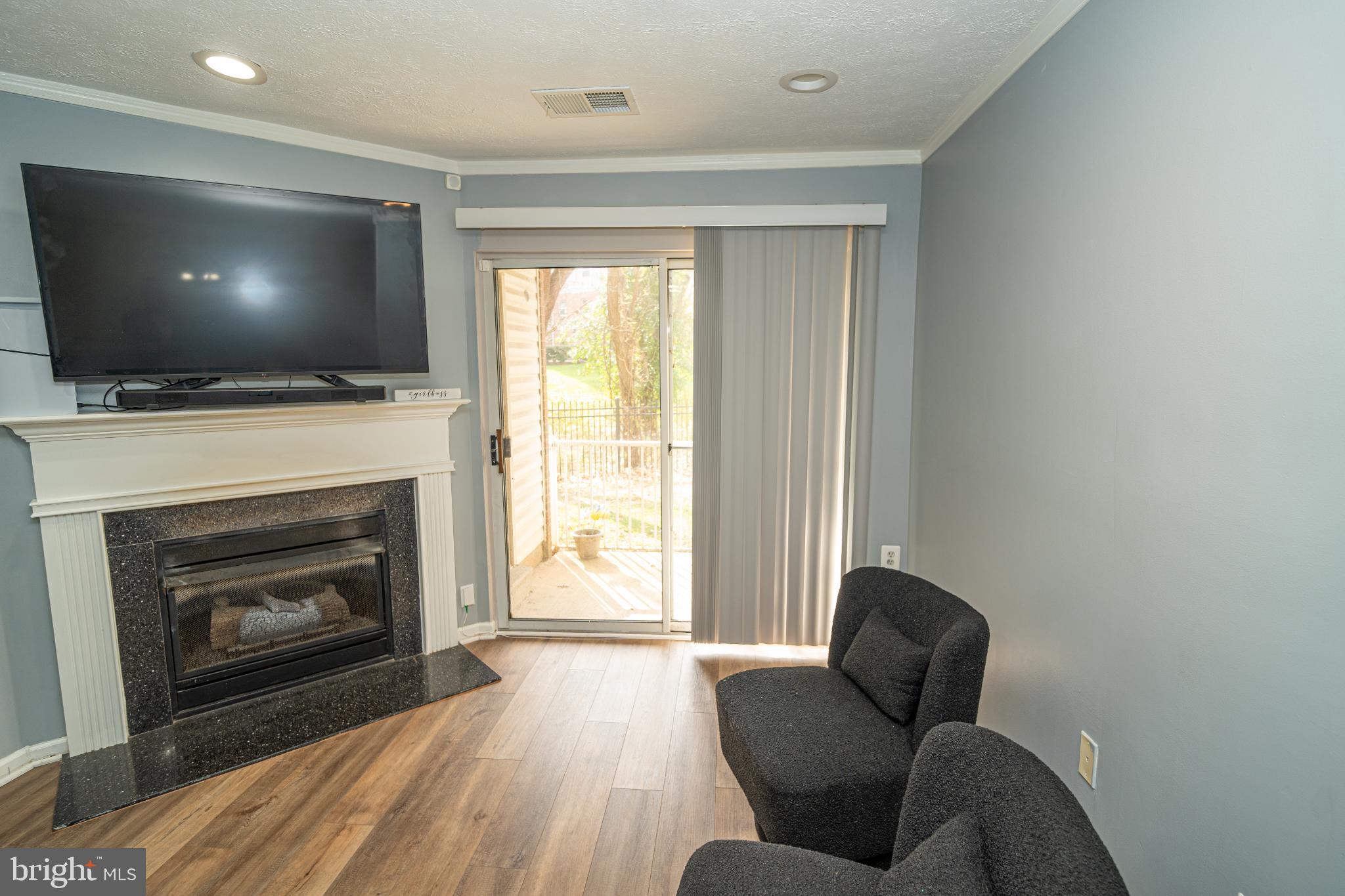 LARGO TOWN CENTER - Residential Lease