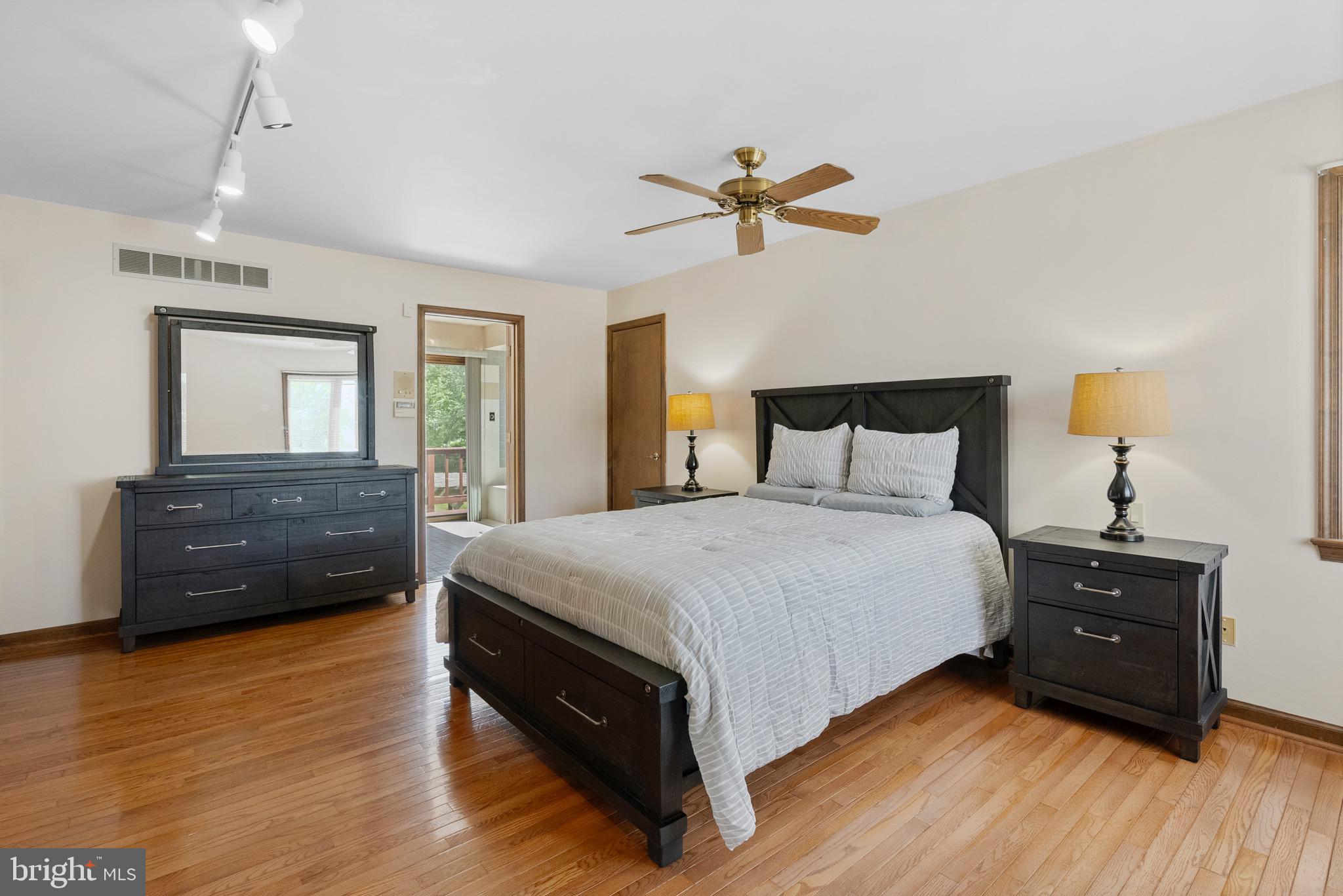 NON AVAILABLE - Residential