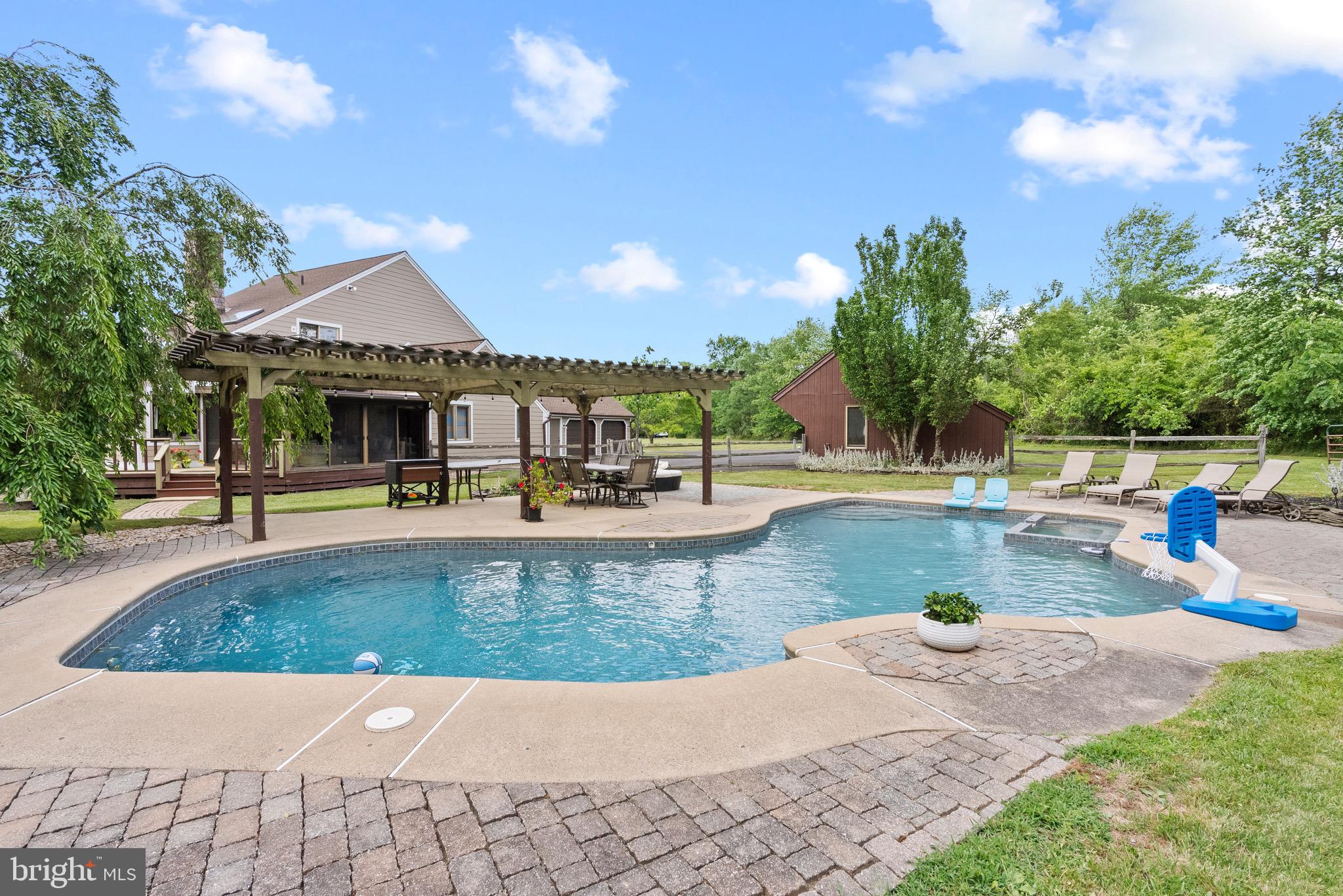 NON AVAILABLE - Residential