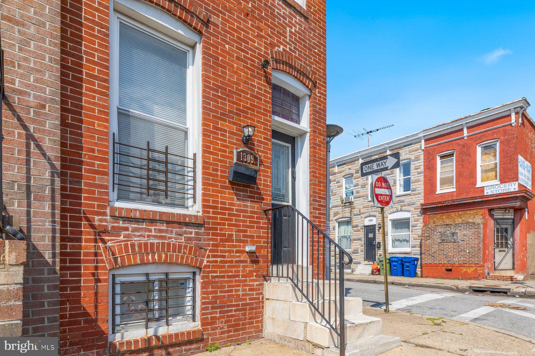 1309 W OSTEND STREET