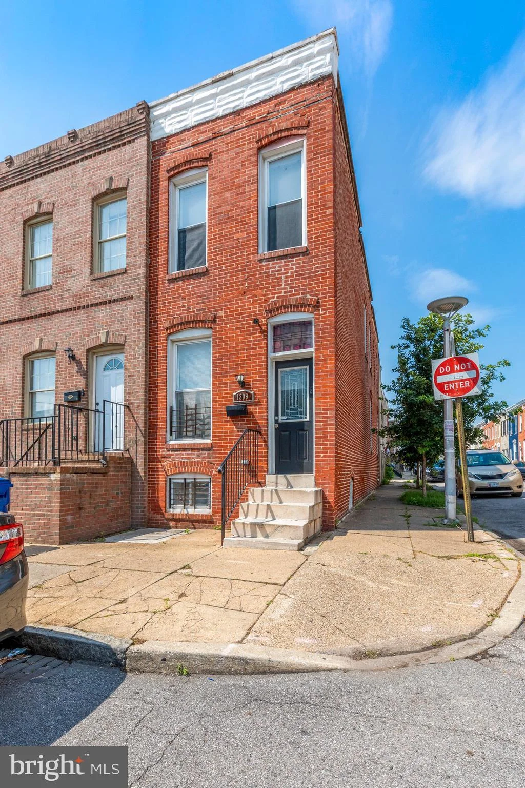 1309 W Ostend Street