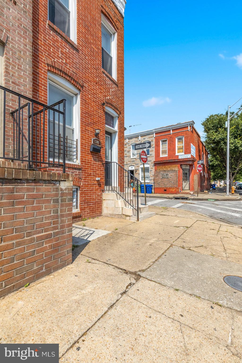 1309 W OSTEND STREET