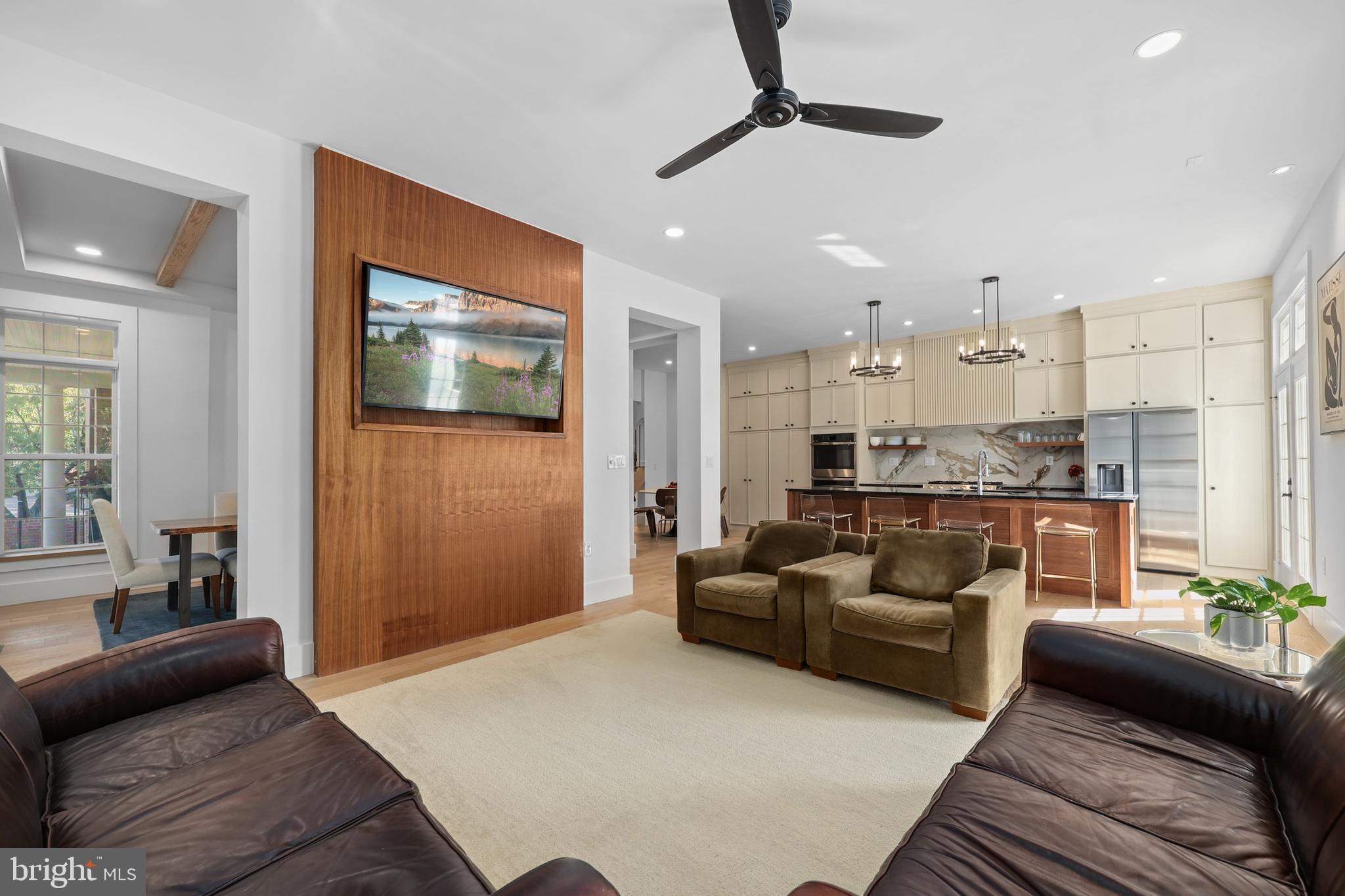 RIVER CREEK - Residential