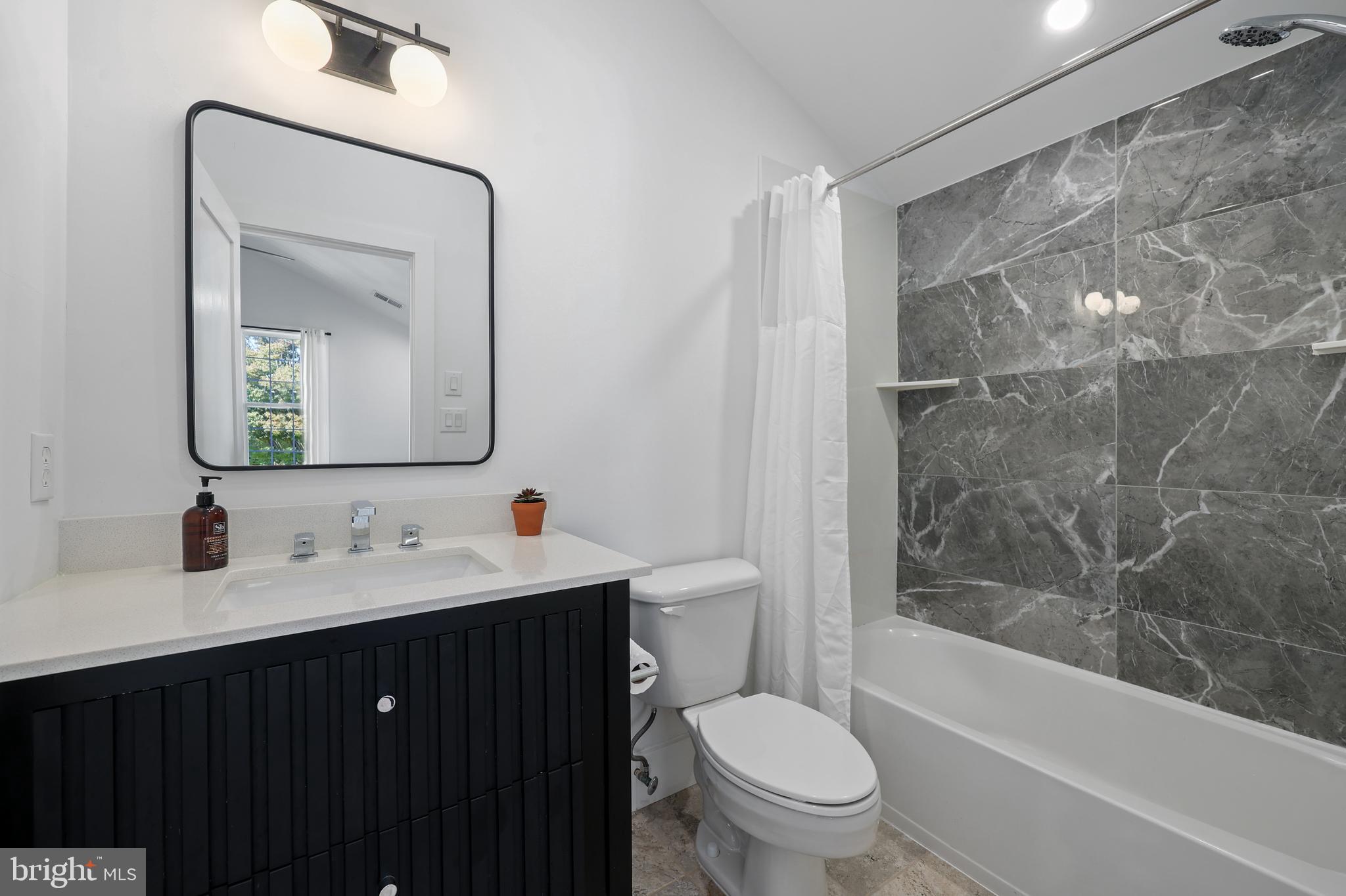 RIVER CREEK - Residential