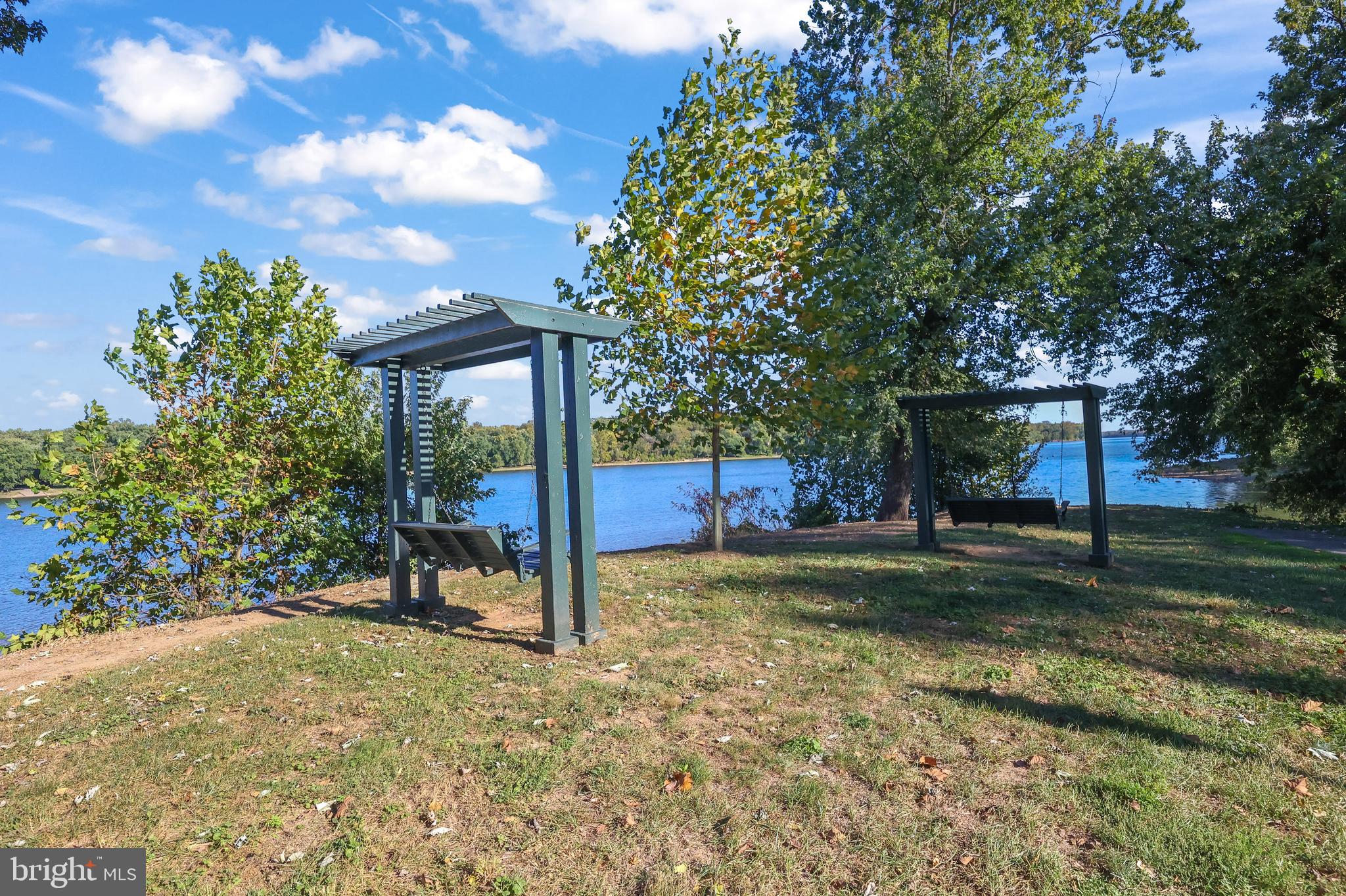 RIVER CREEK - Residential