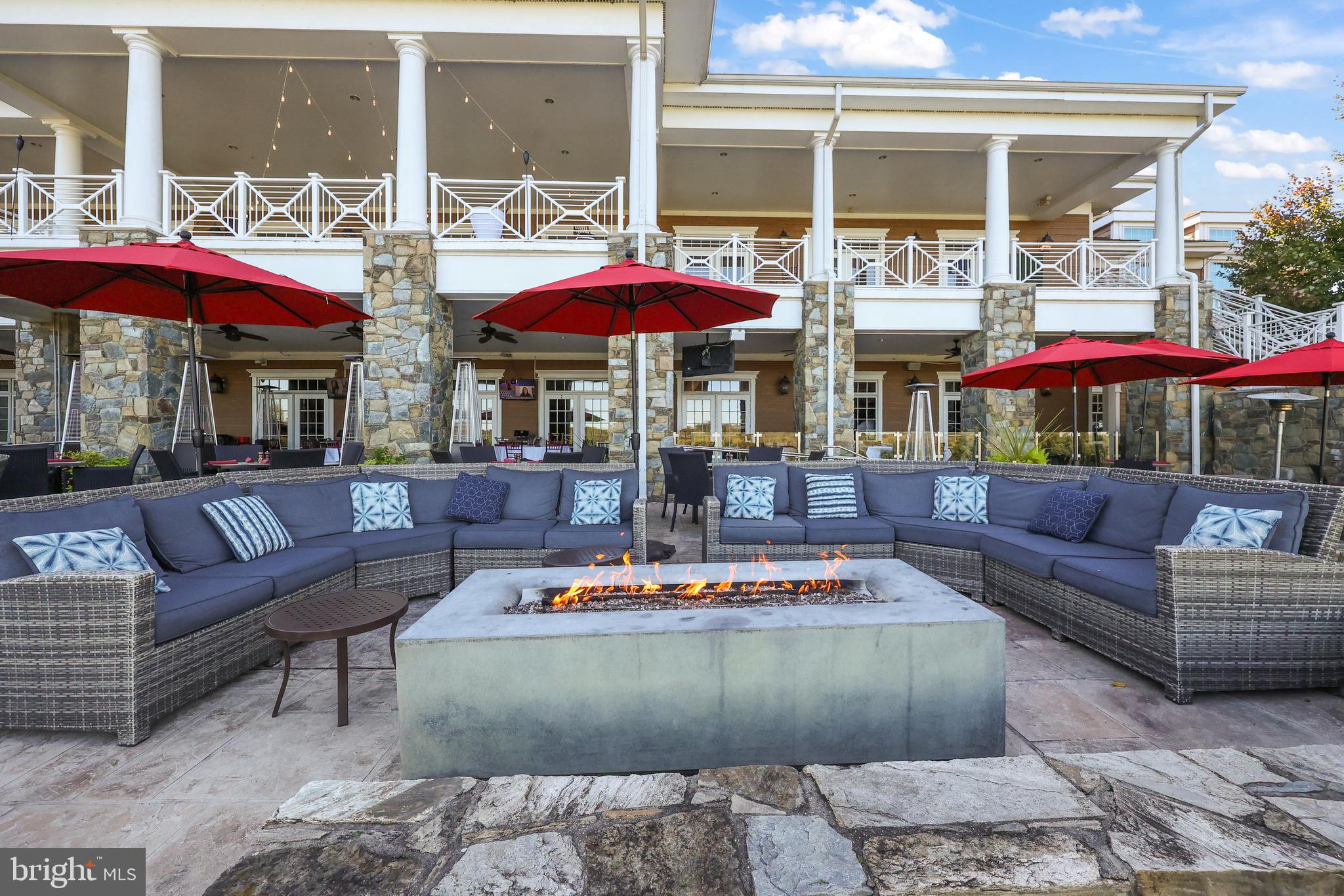 RIVER CREEK - Residential