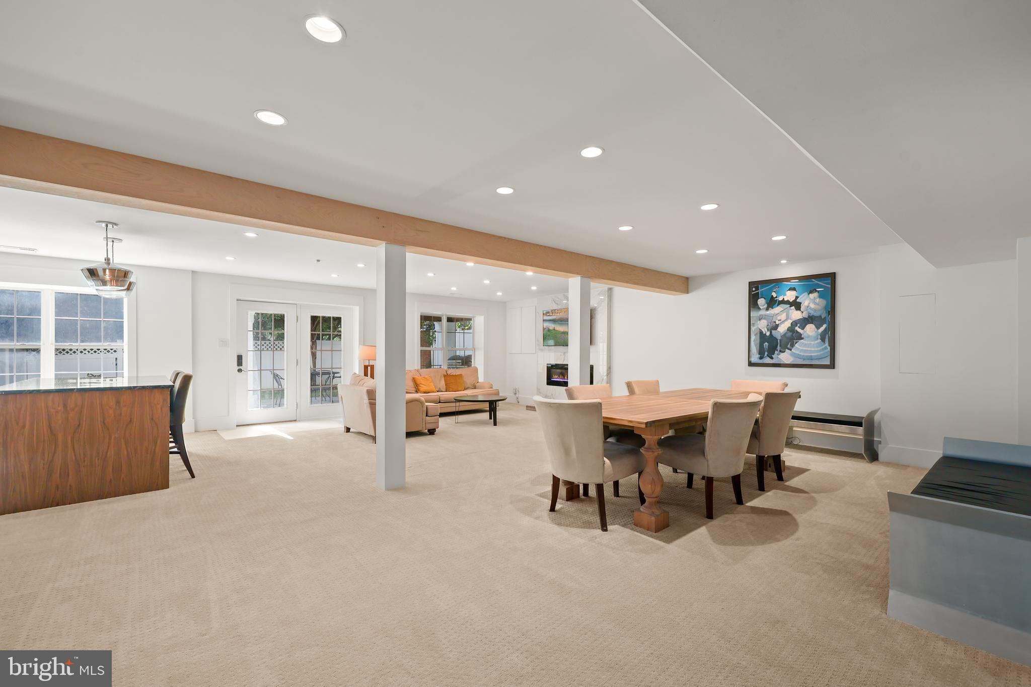 RIVER CREEK - Residential