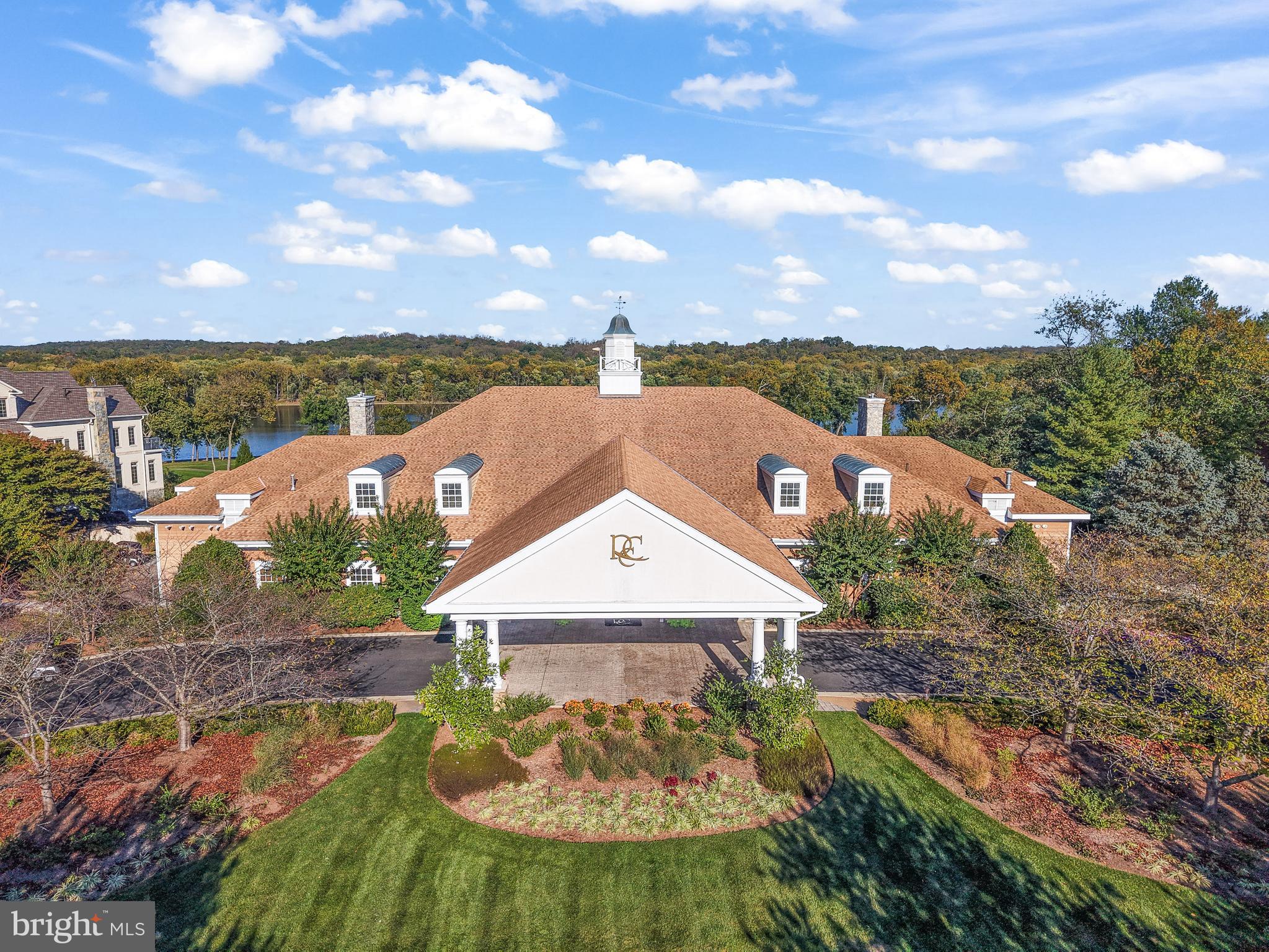 RIVER CREEK - Residential