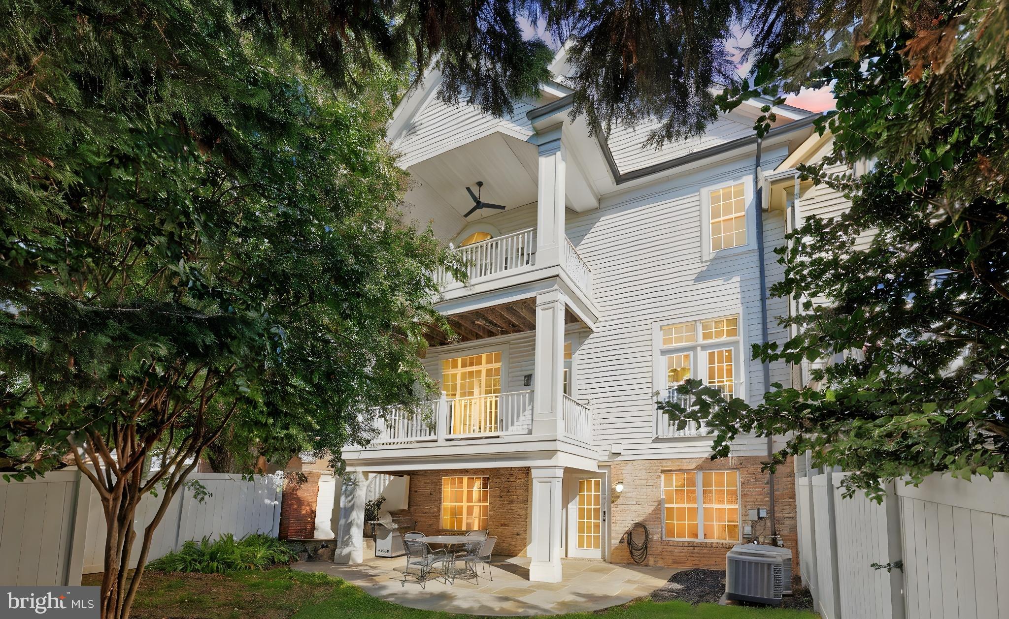 RIVER CREEK - Residential