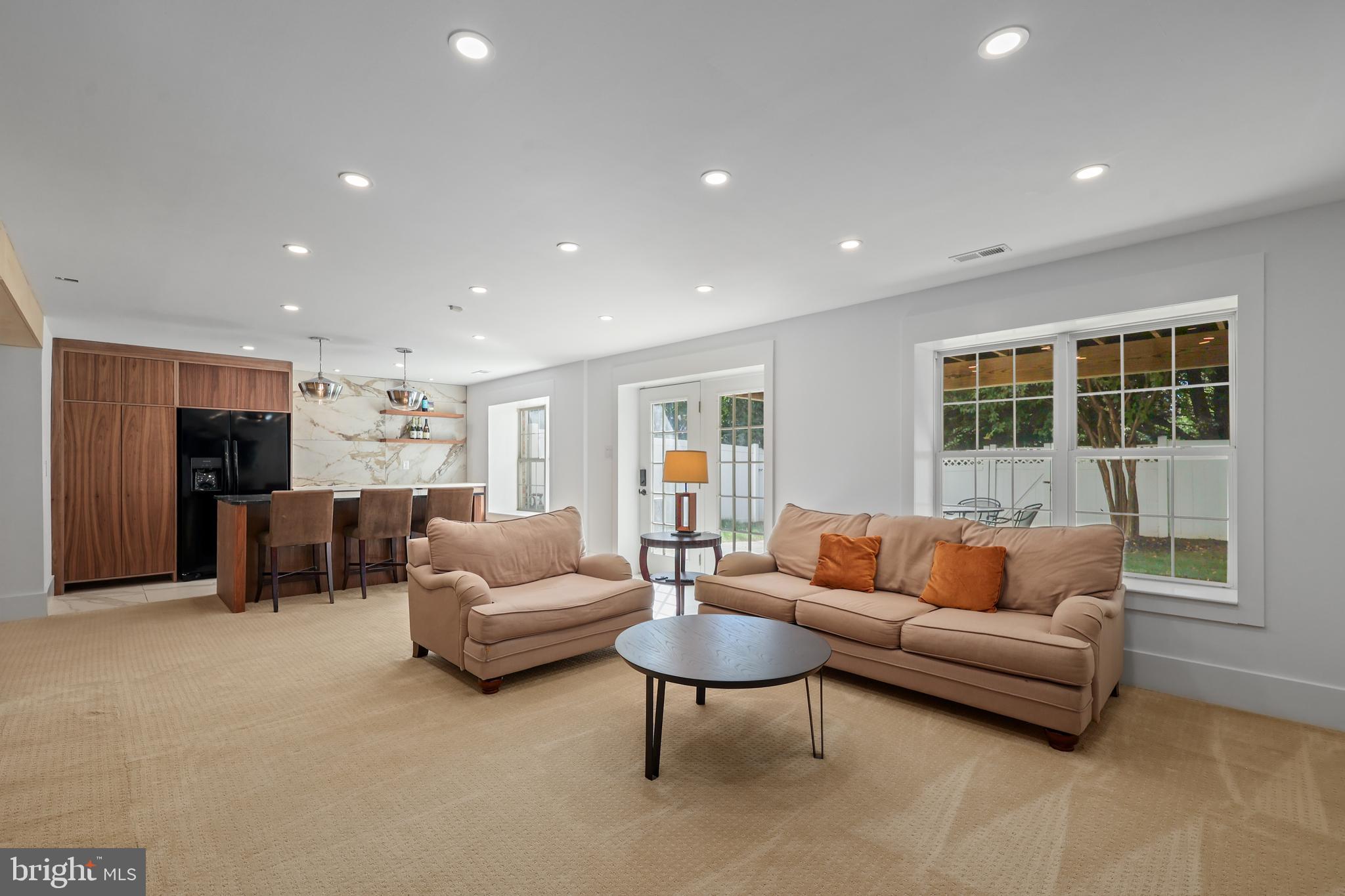 RIVER CREEK - Residential