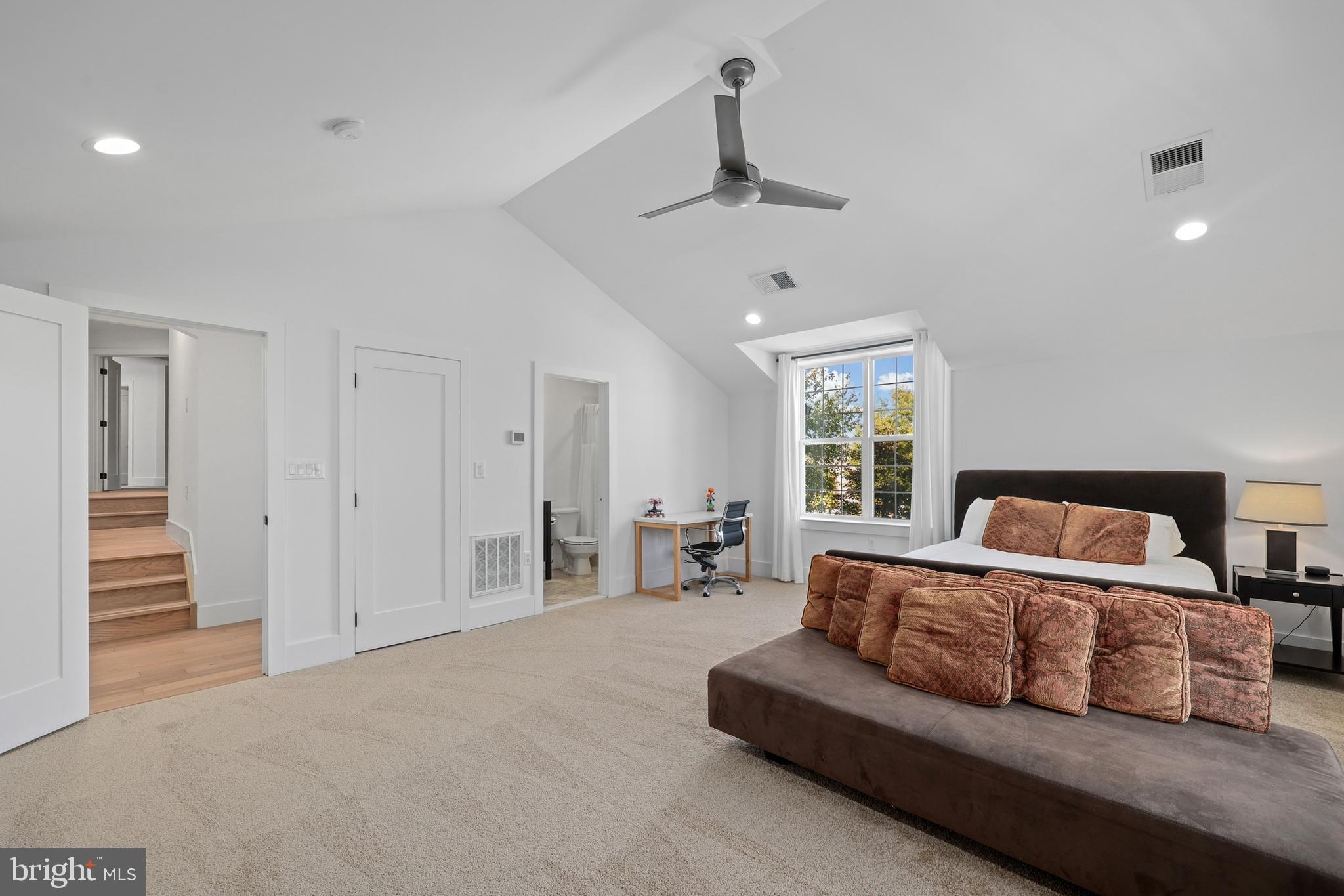 RIVER CREEK - Residential