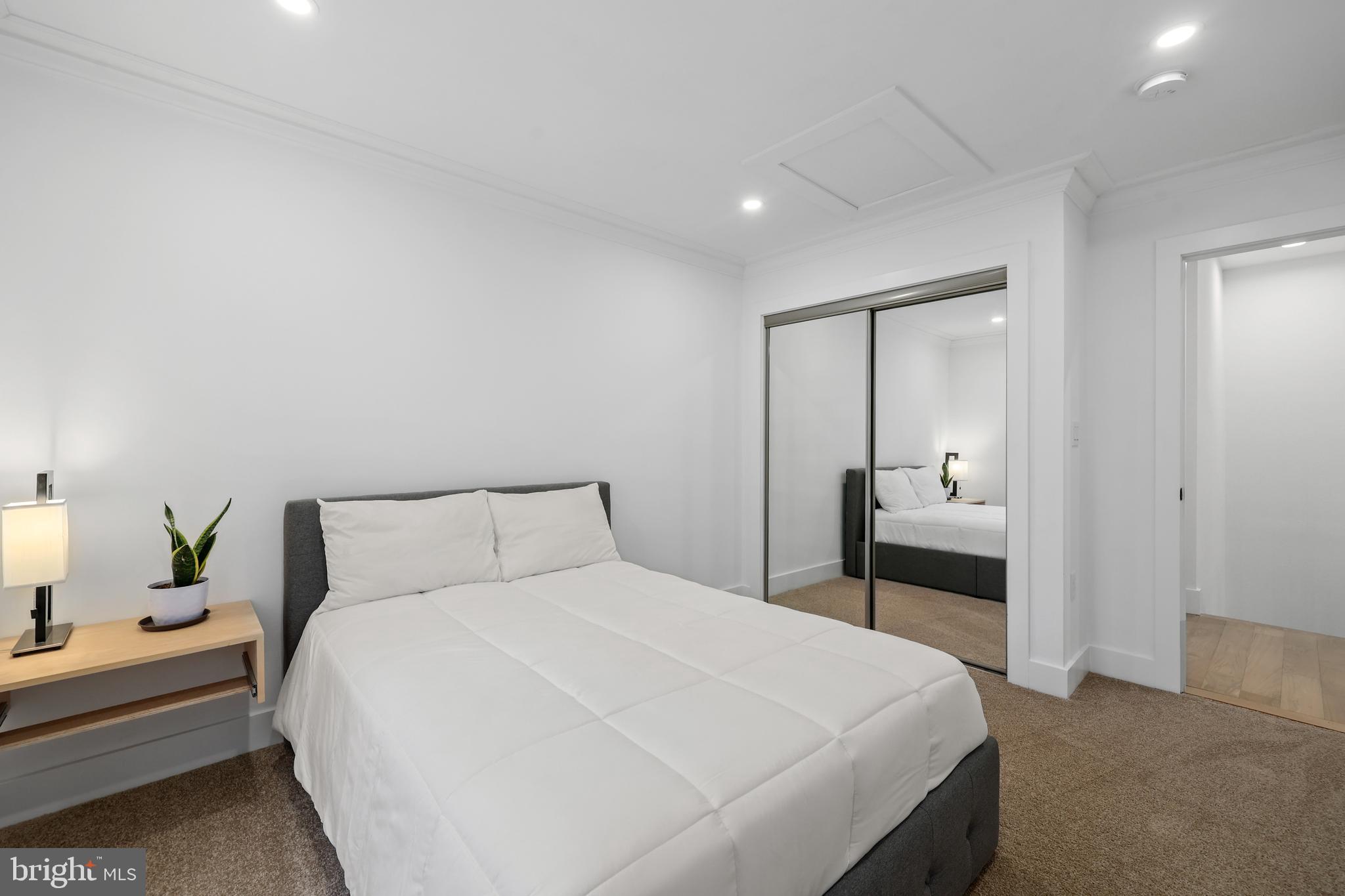 RIVER CREEK - Residential