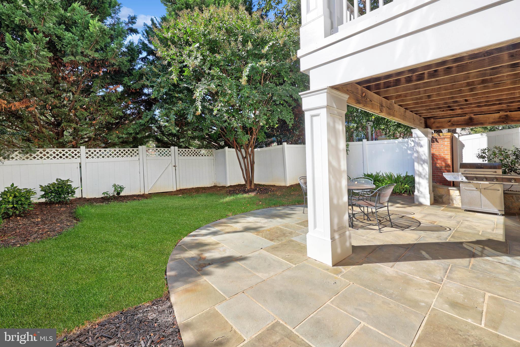 RIVER CREEK - Residential