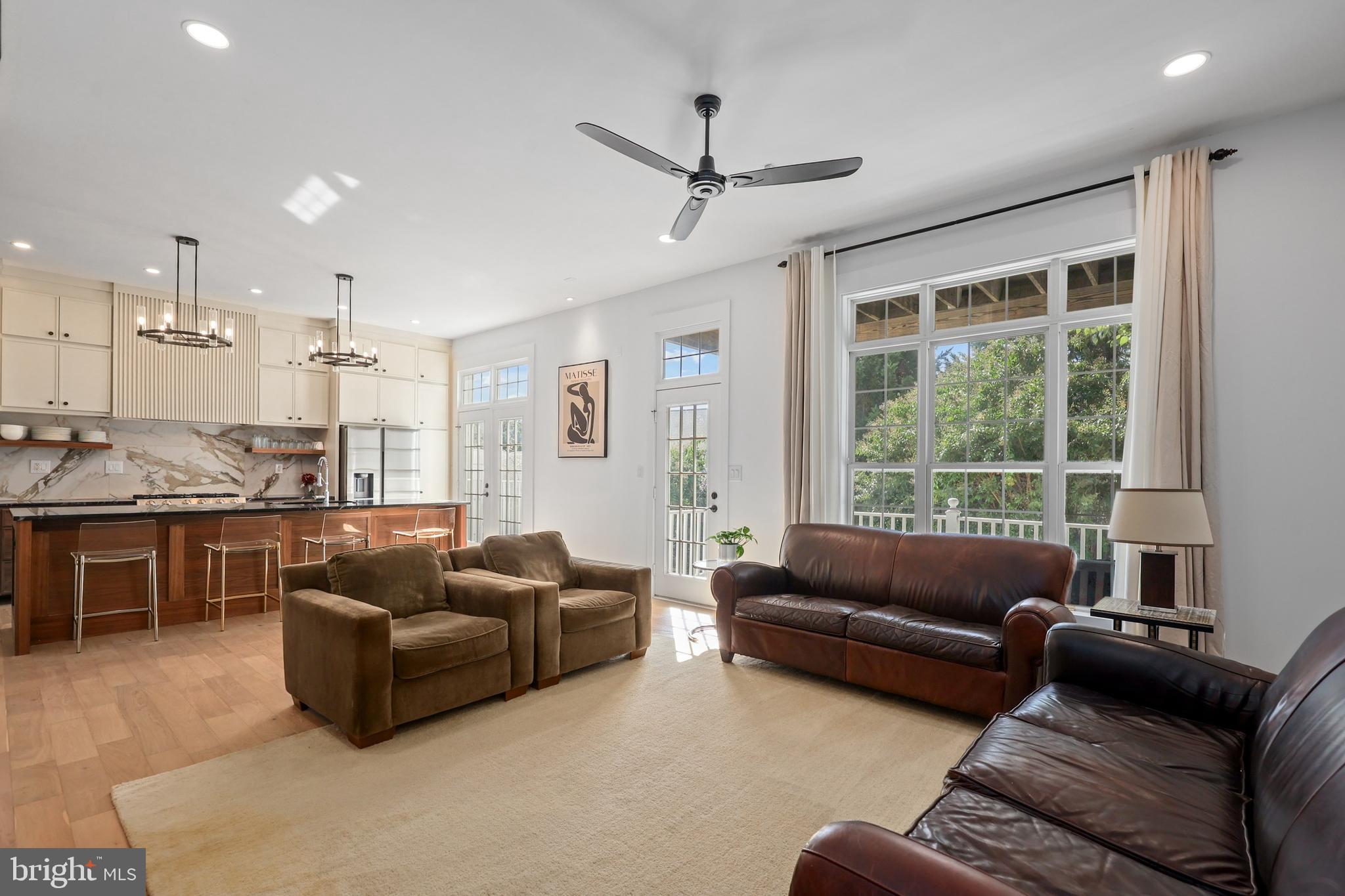 RIVER CREEK - Residential