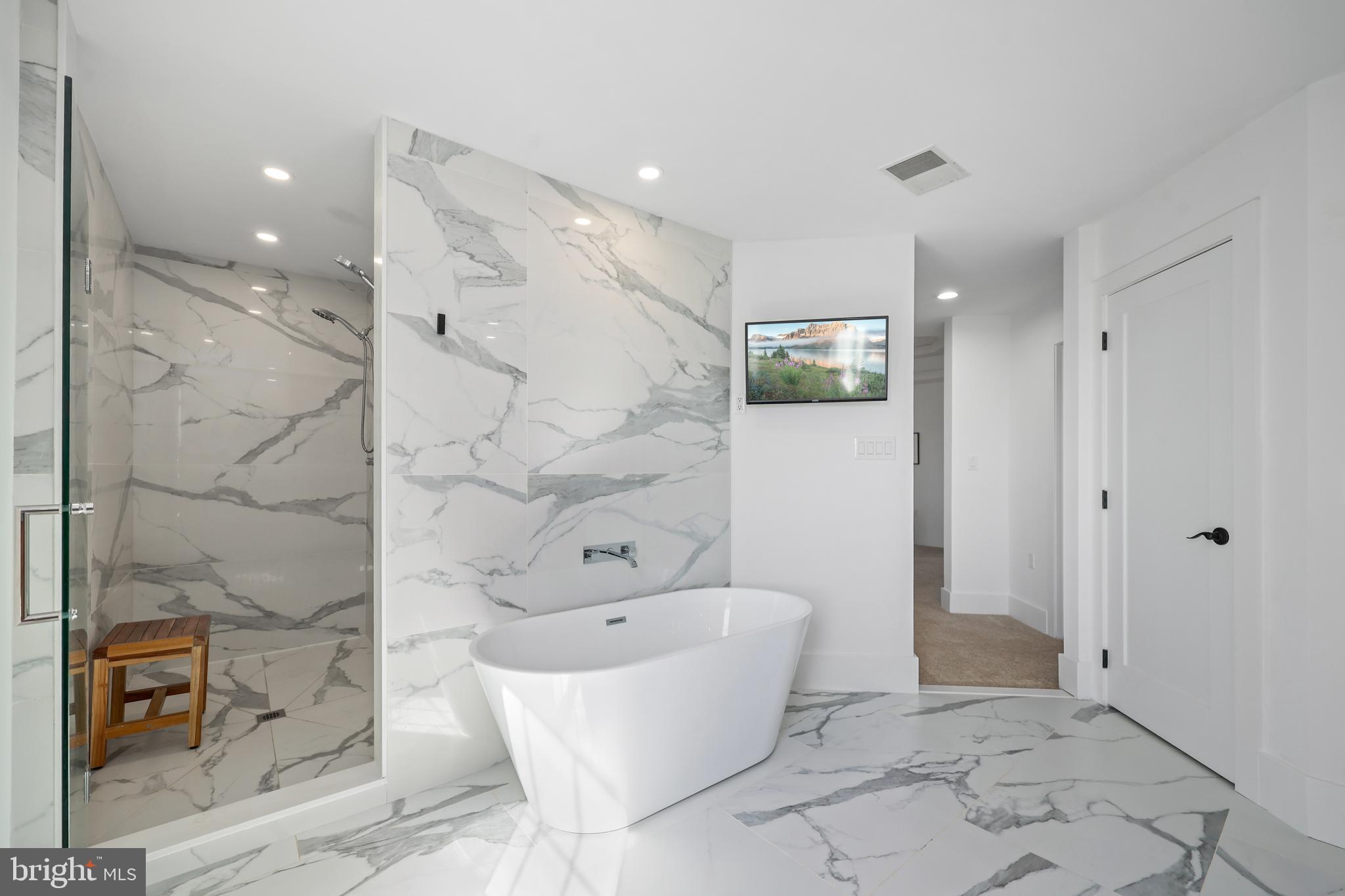 RIVER CREEK - Residential