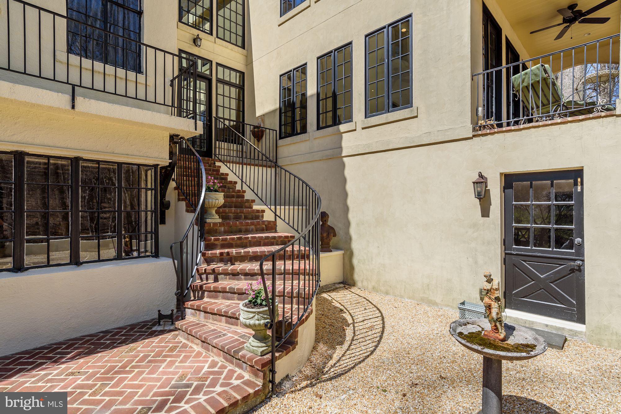 CAPITOL VIEW PARK - Residential