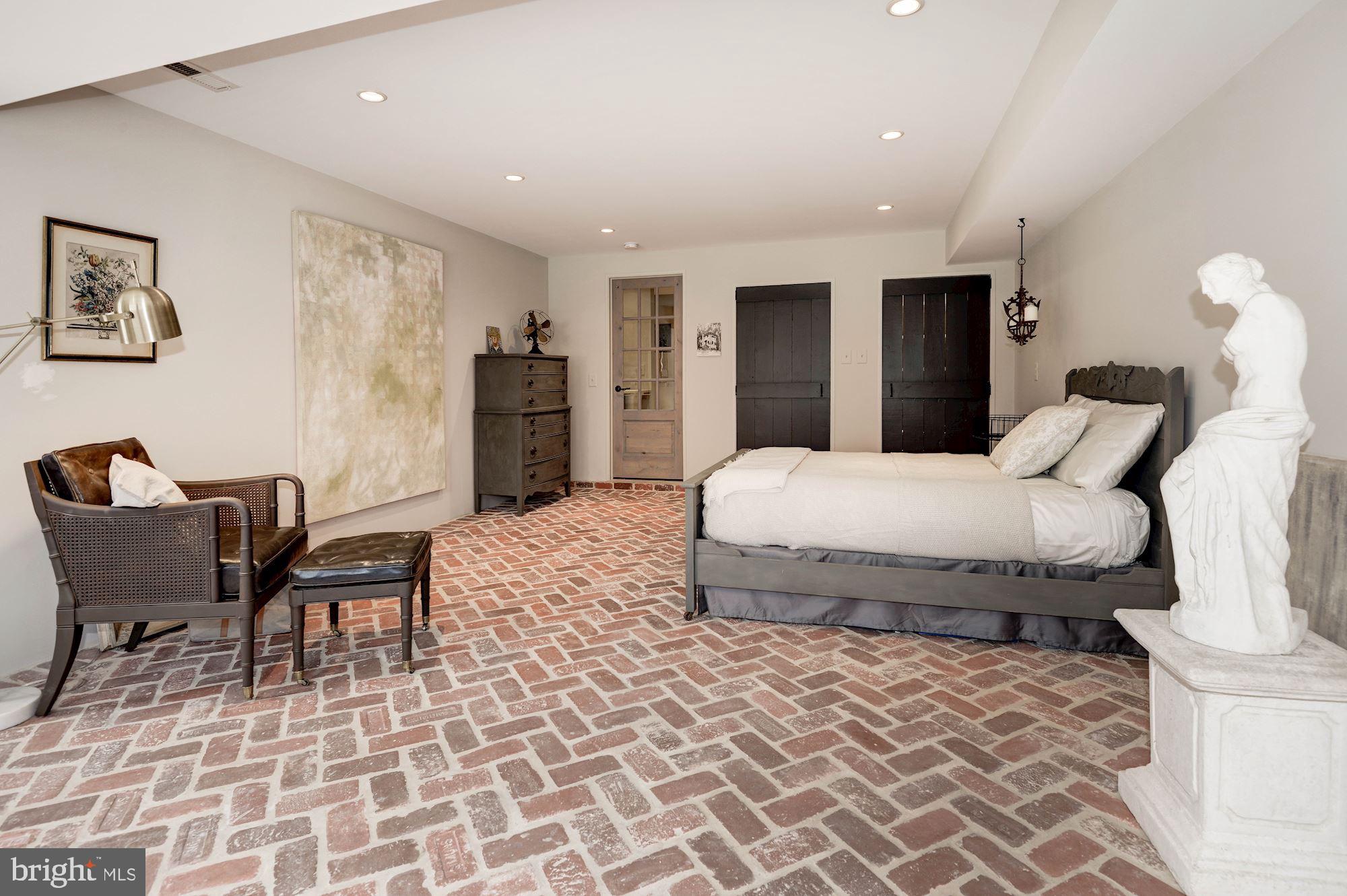 CAPITOL VIEW PARK - Residential