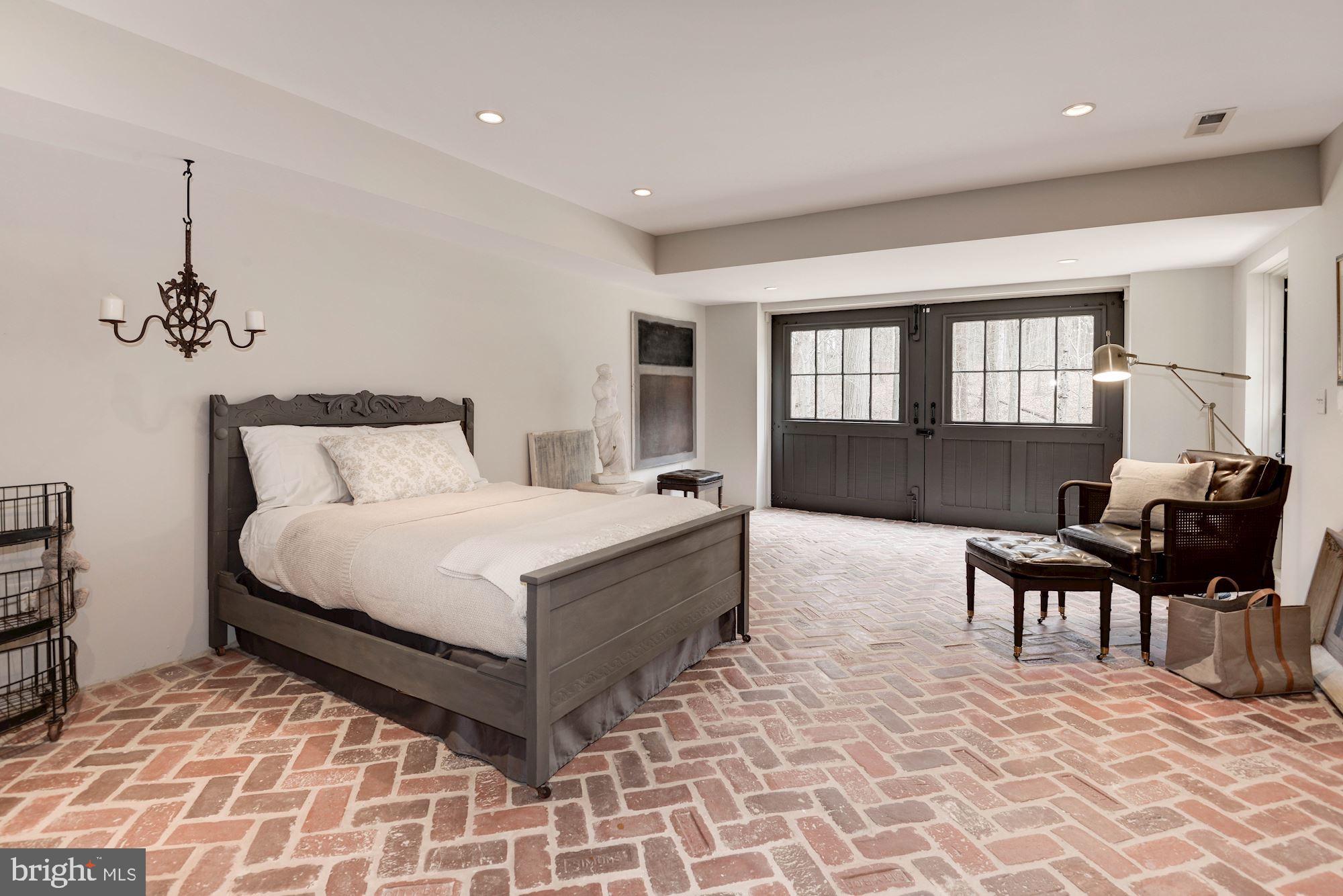 CAPITOL VIEW PARK - Residential