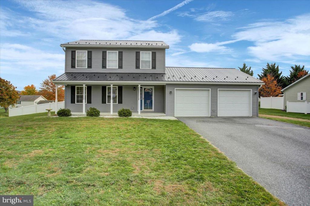 Photo of 162 Hampton Drive, CHAMBERSBURG, PA 17202 (MLS # PAFL2030470)
