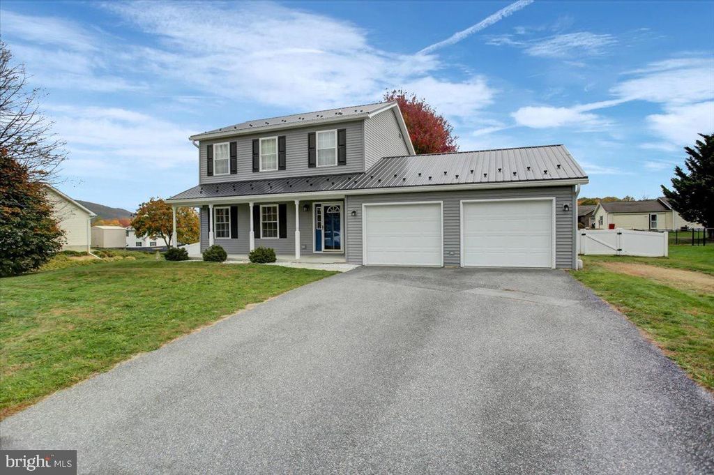 Photo of 162 Hampton Drive, CHAMBERSBURG, PA 17202 (MLS # PAFL2030470)