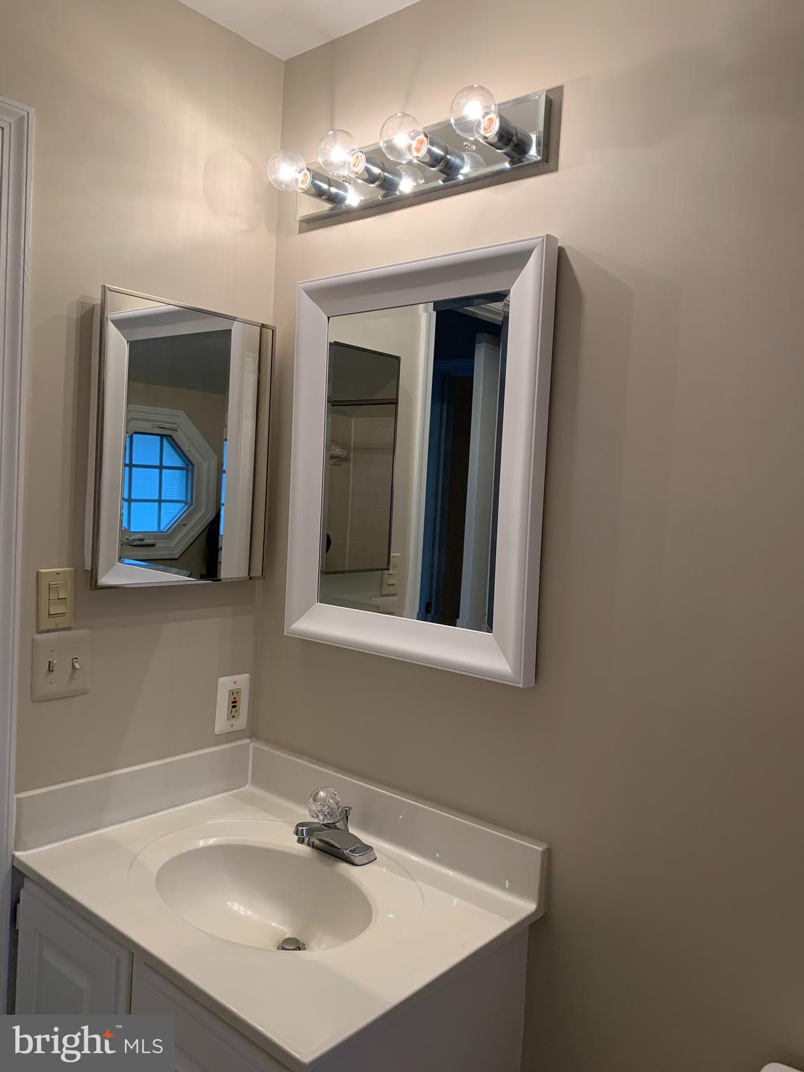 SIGNAL HILL - Residential Lease