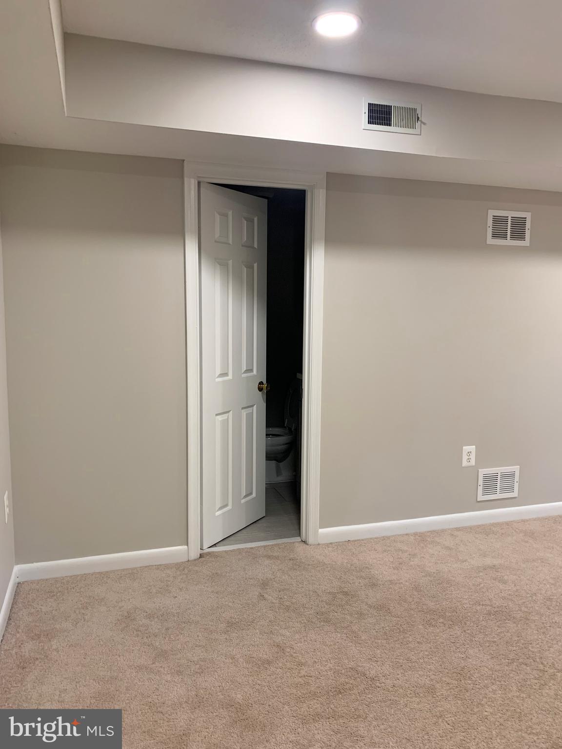 SIGNAL HILL - Residential Lease