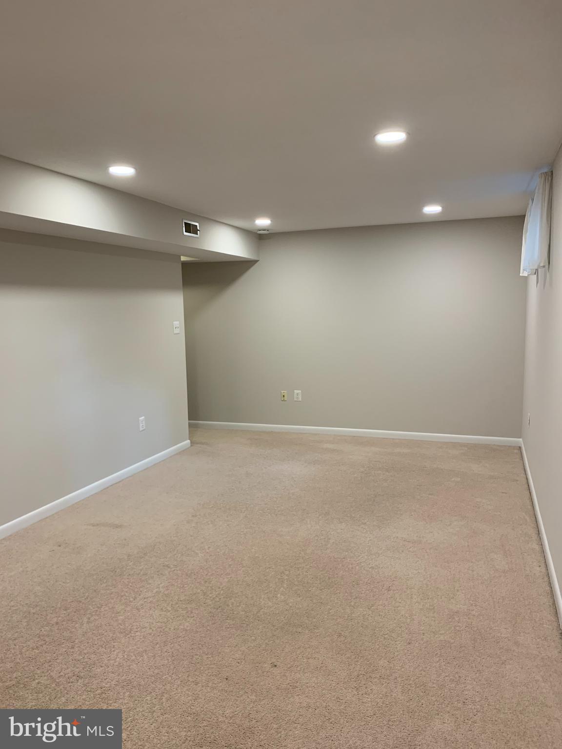 SIGNAL HILL - Residential Lease