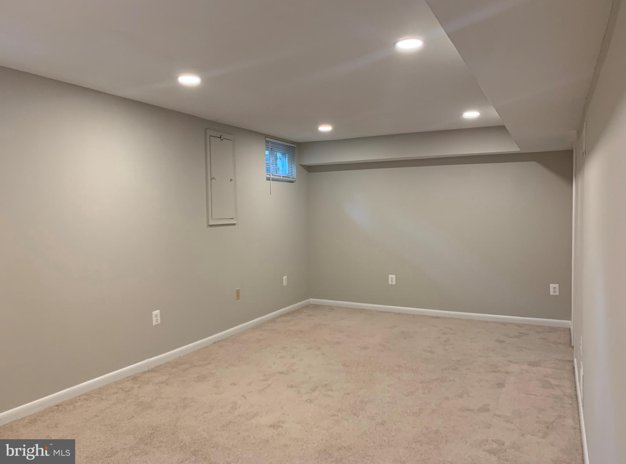 SIGNAL HILL - Residential Lease