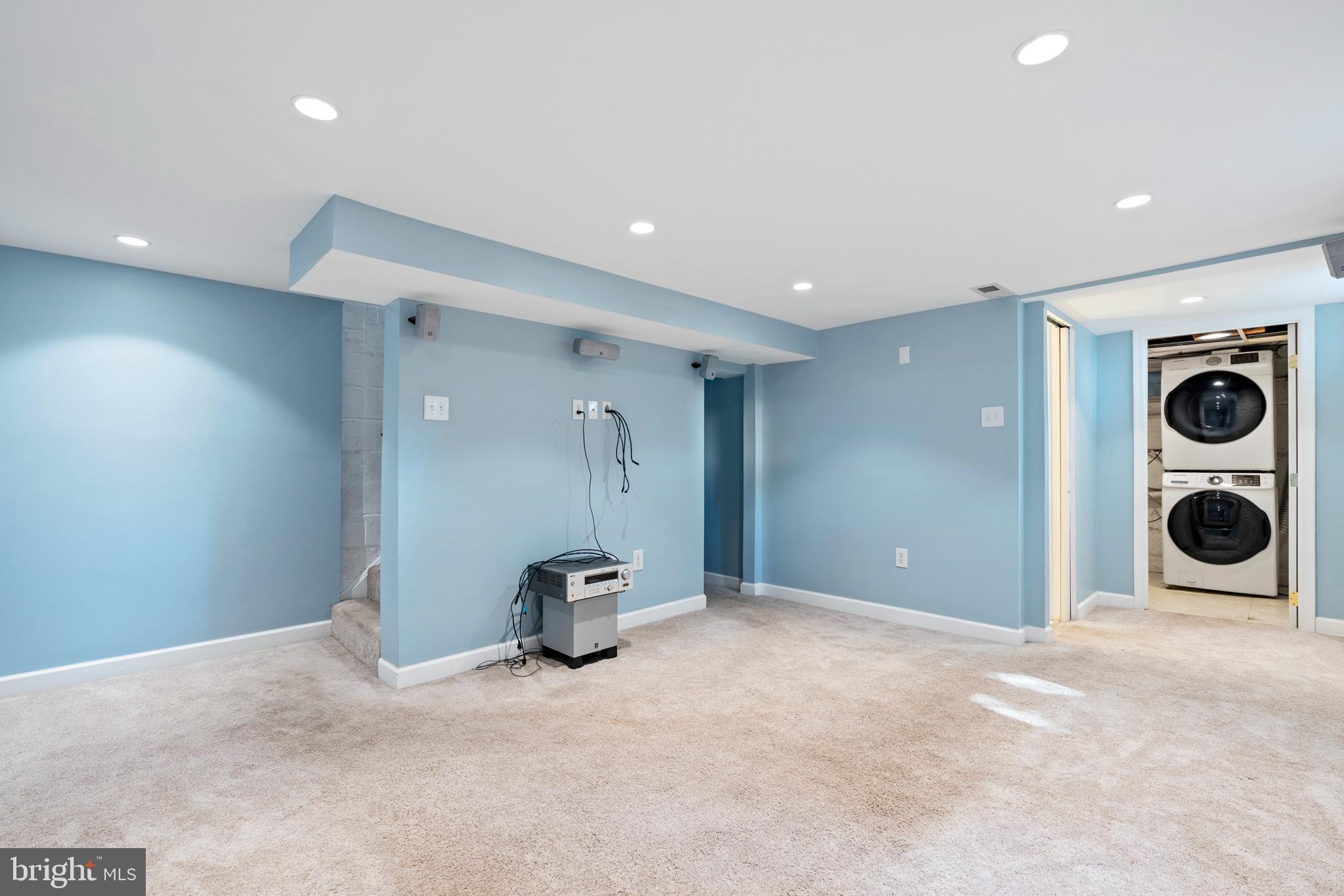 HUNTINGTON - Residential Lease