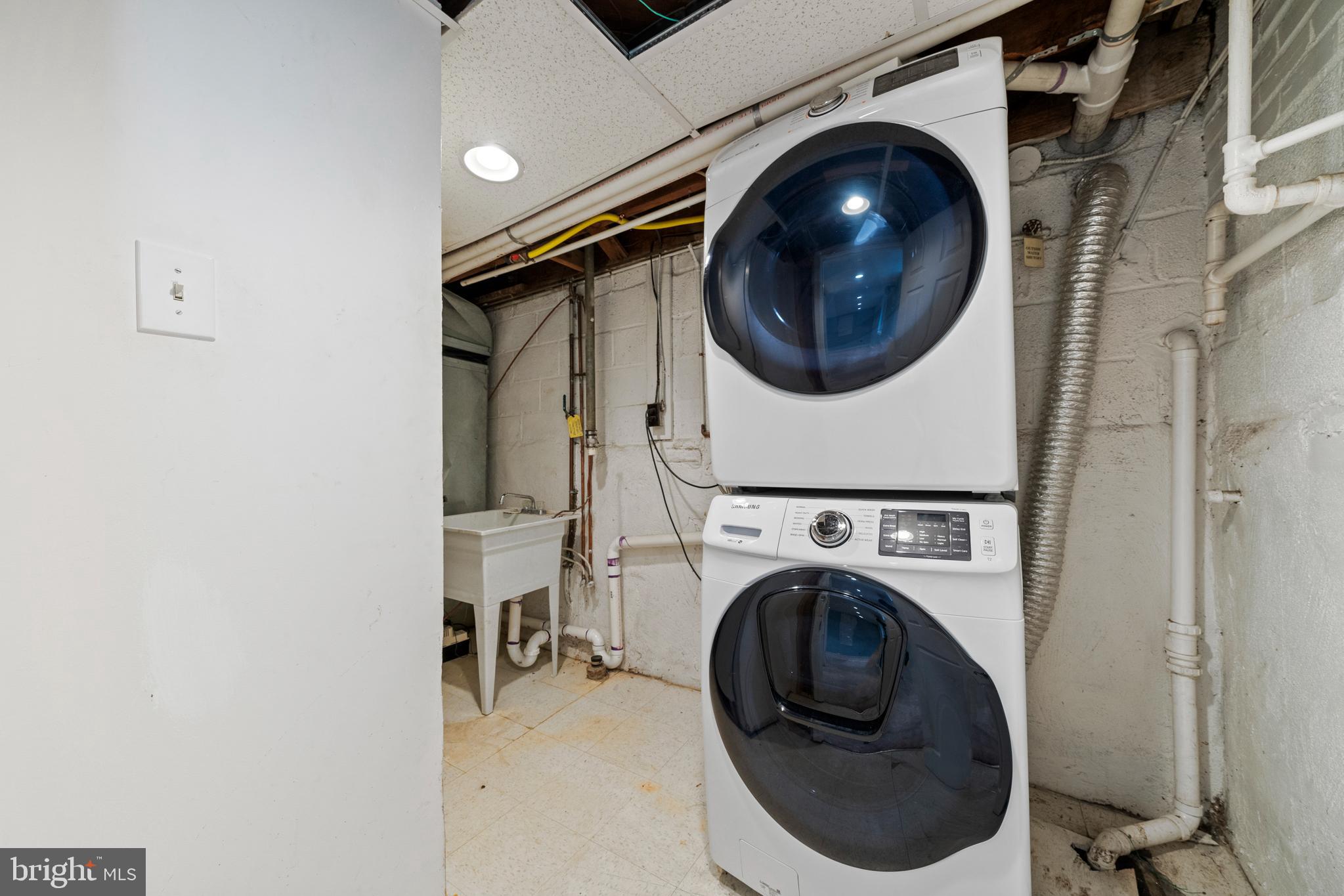 HUNTINGTON - Residential Lease