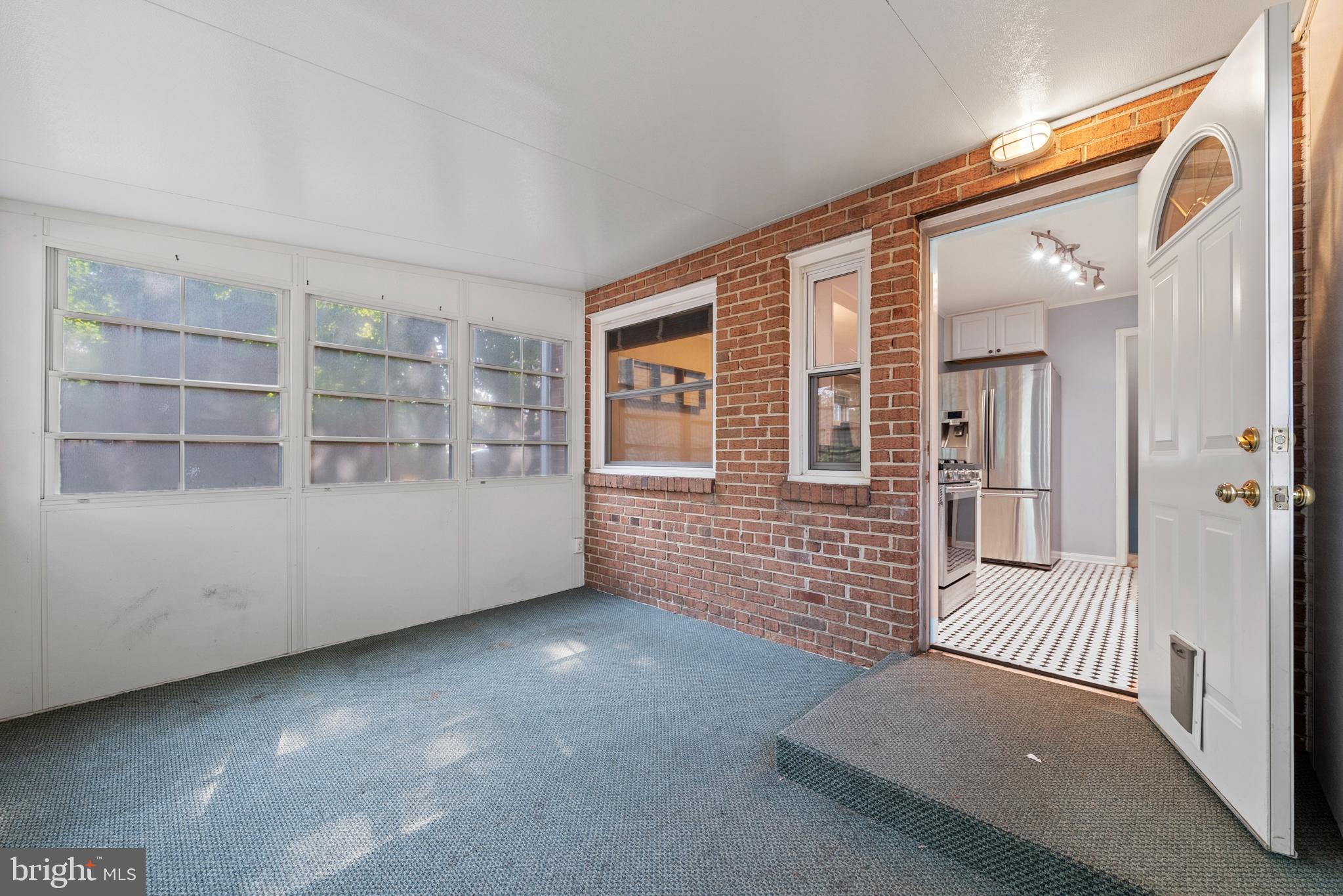 HUNTINGTON - Residential Lease