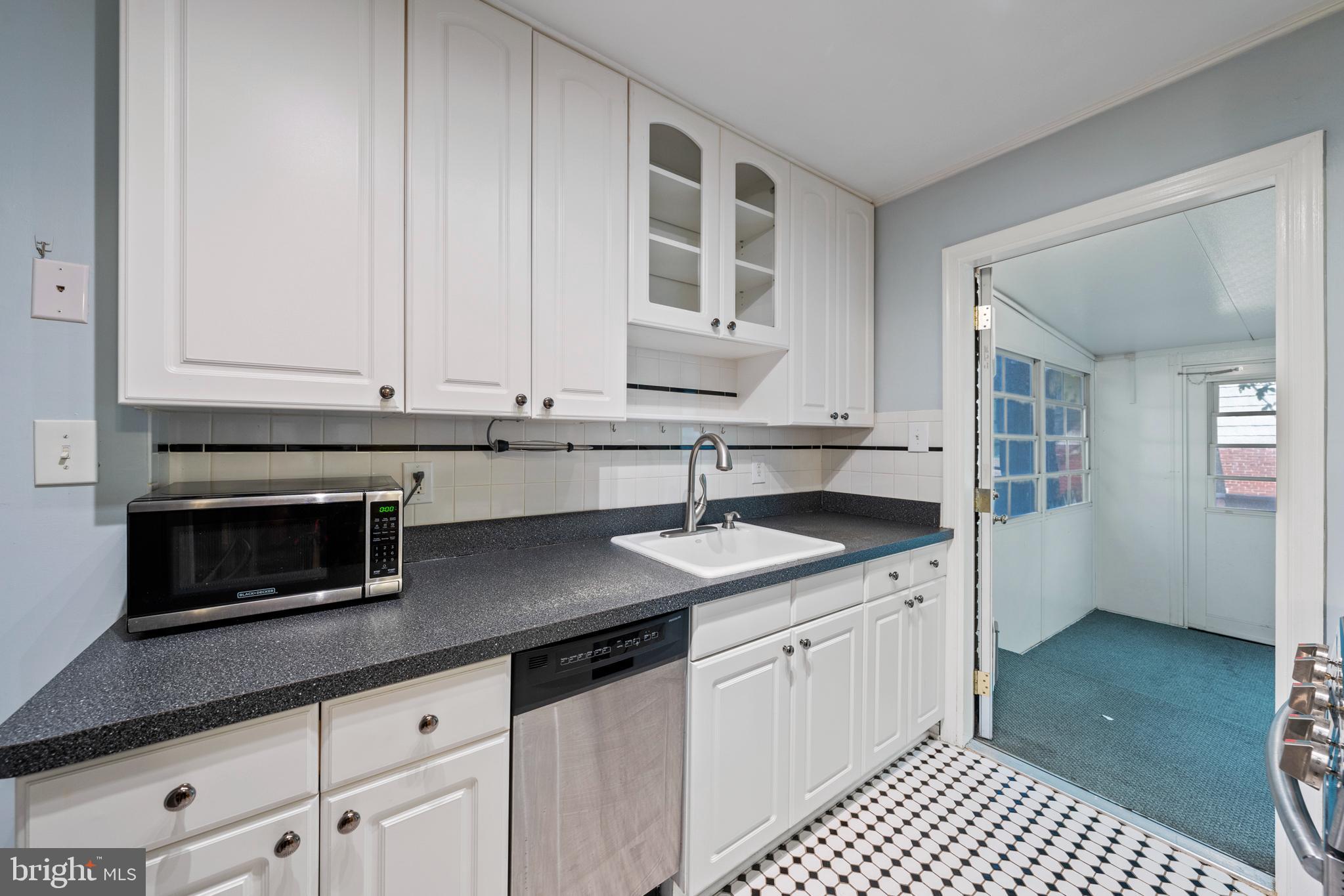 HUNTINGTON - Residential Lease