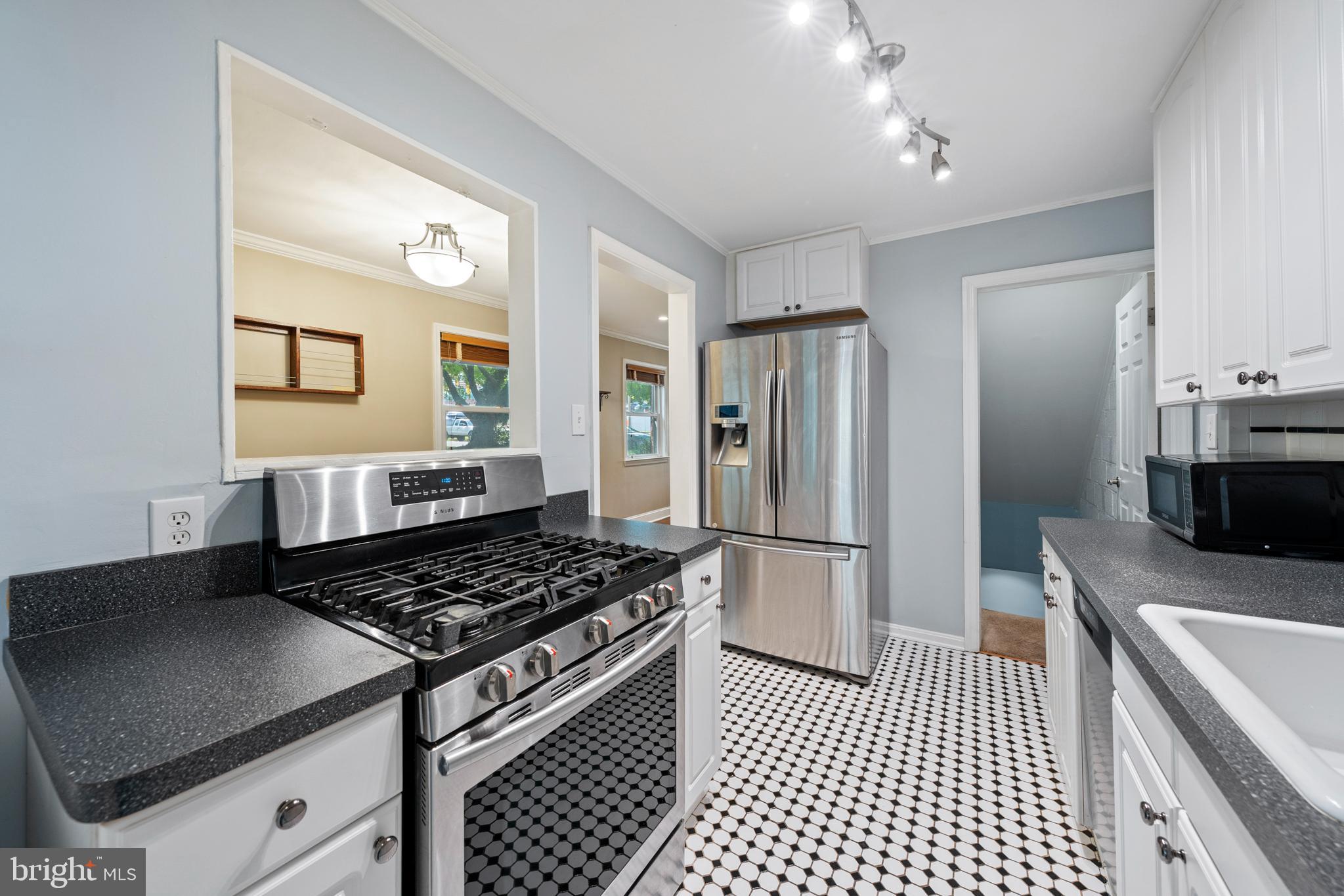 HUNTINGTON - Residential Lease