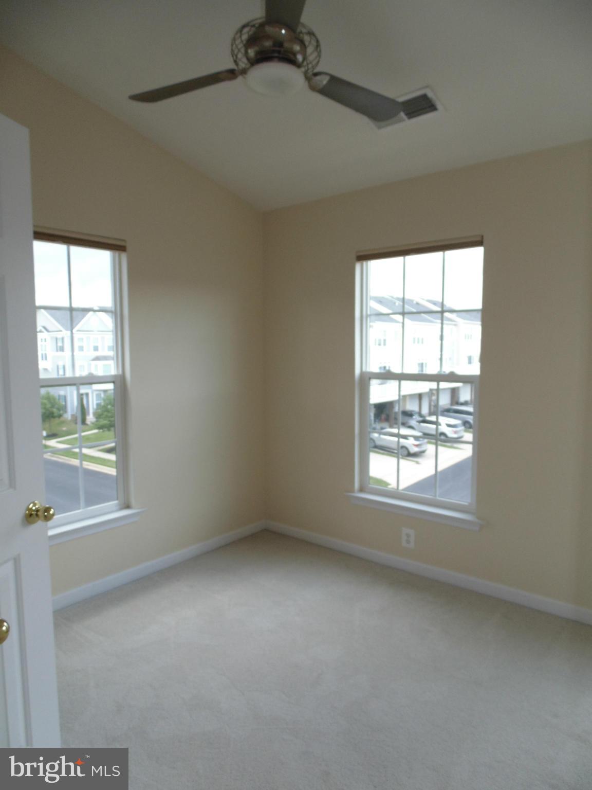 PINEY ORCHARD - Residential Lease