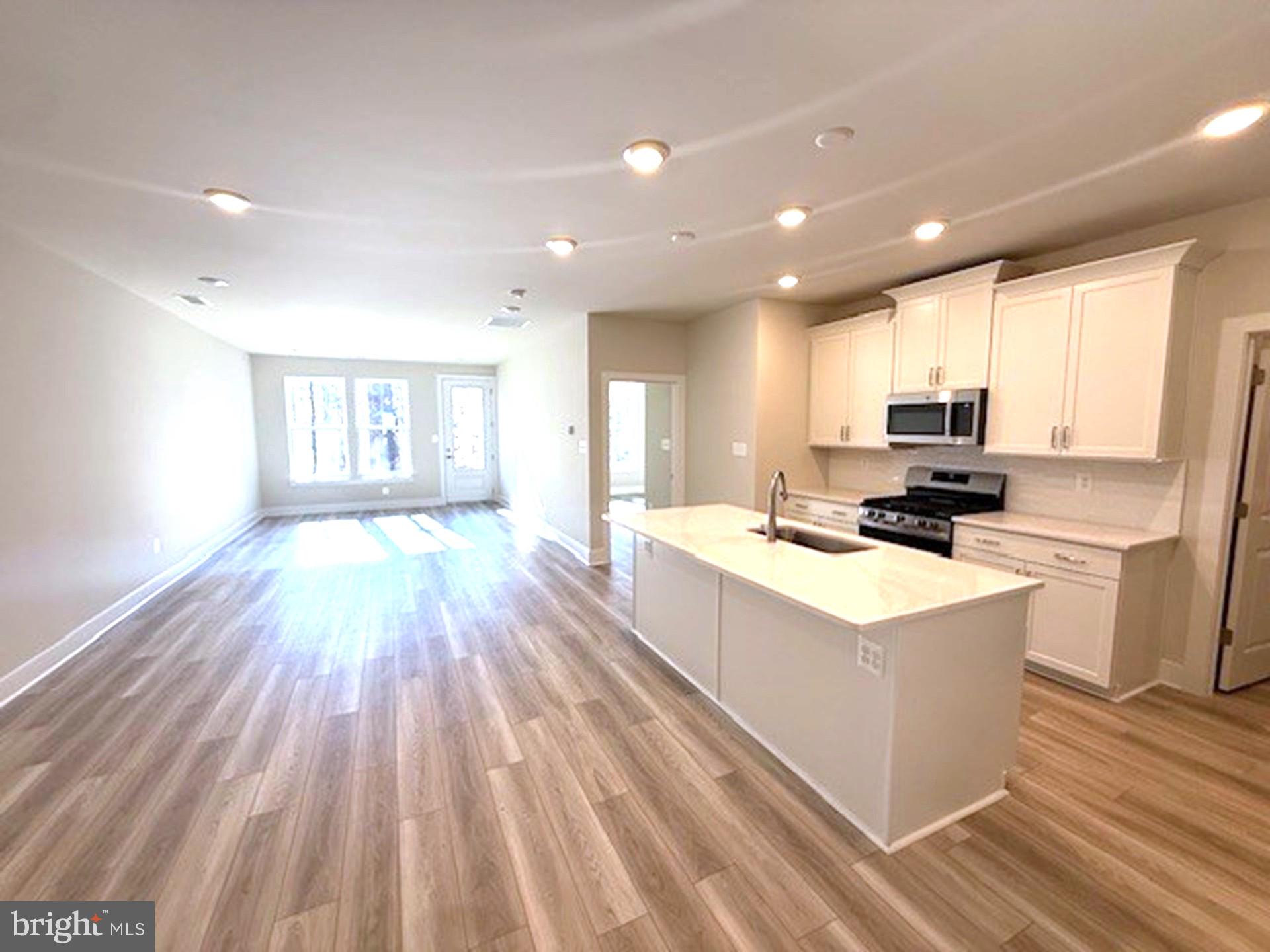 SILVER WOODS - Residential