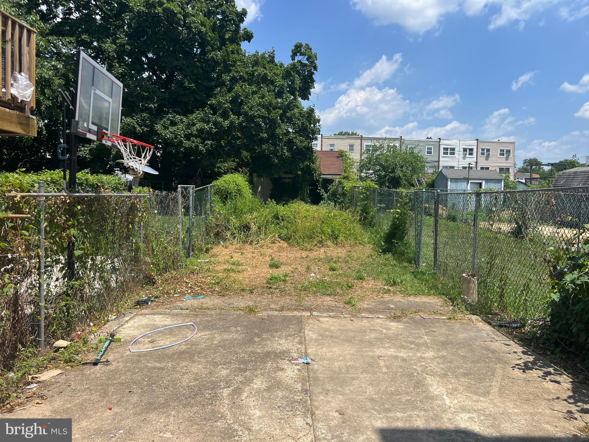 3135 HOLLY ROAD
