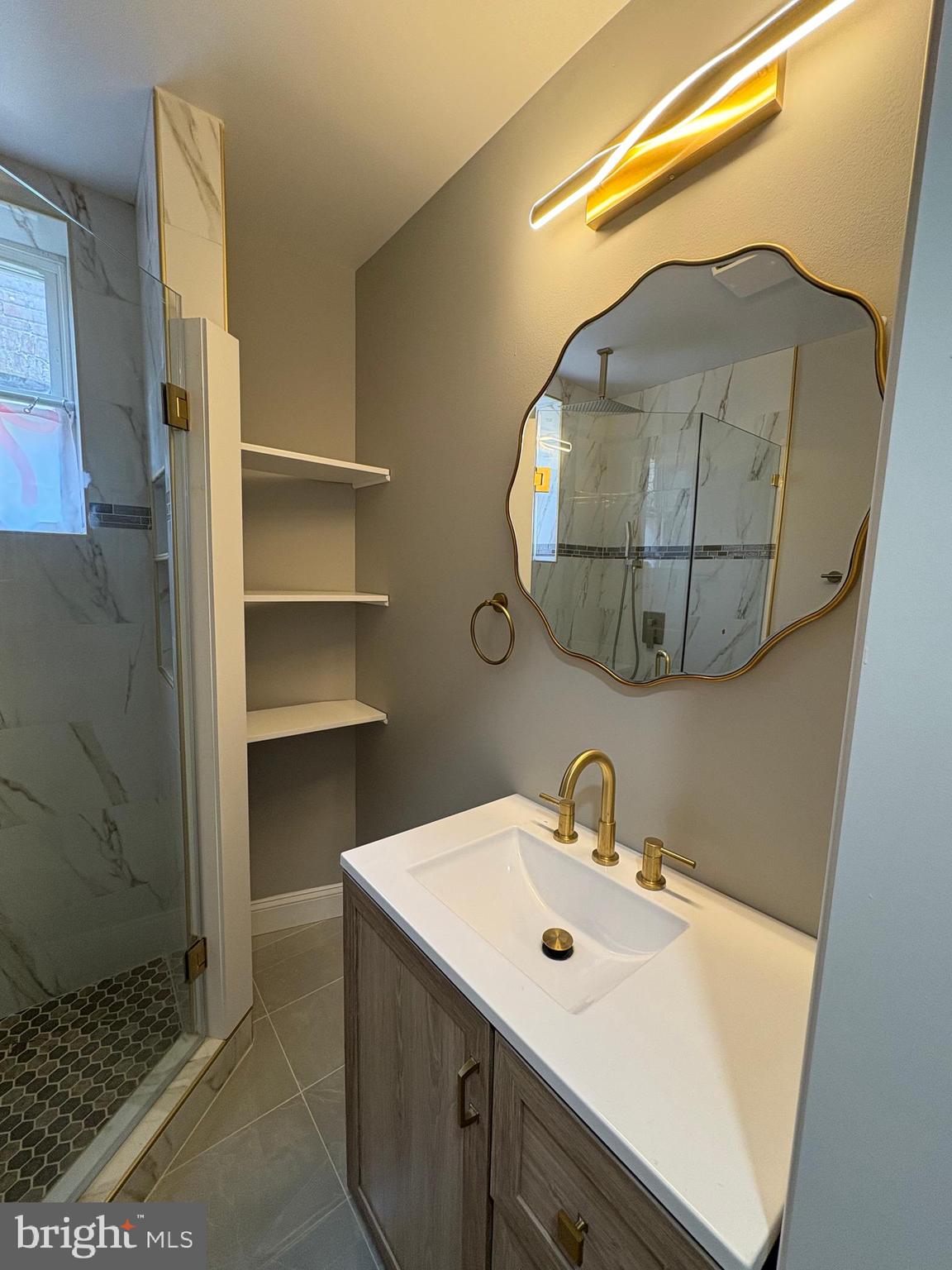OLIVER - Residential