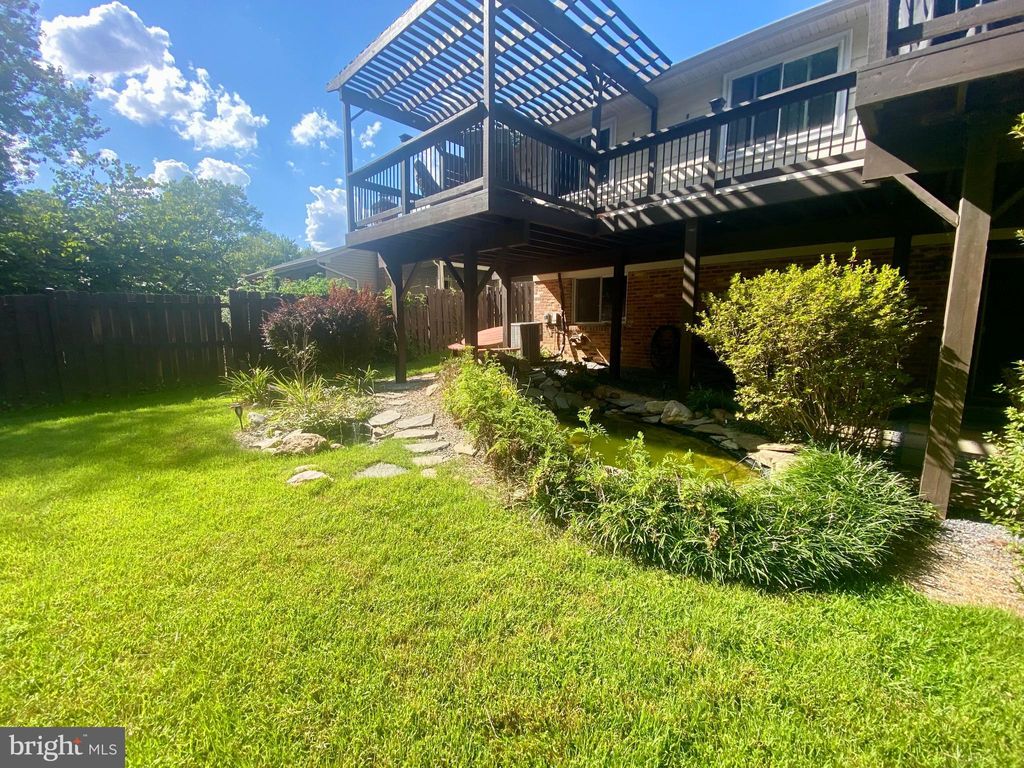 Photo of 621 Piping Rock Drive, SILVER SPRING, MD 20905 (MLS # MDMC2203146)