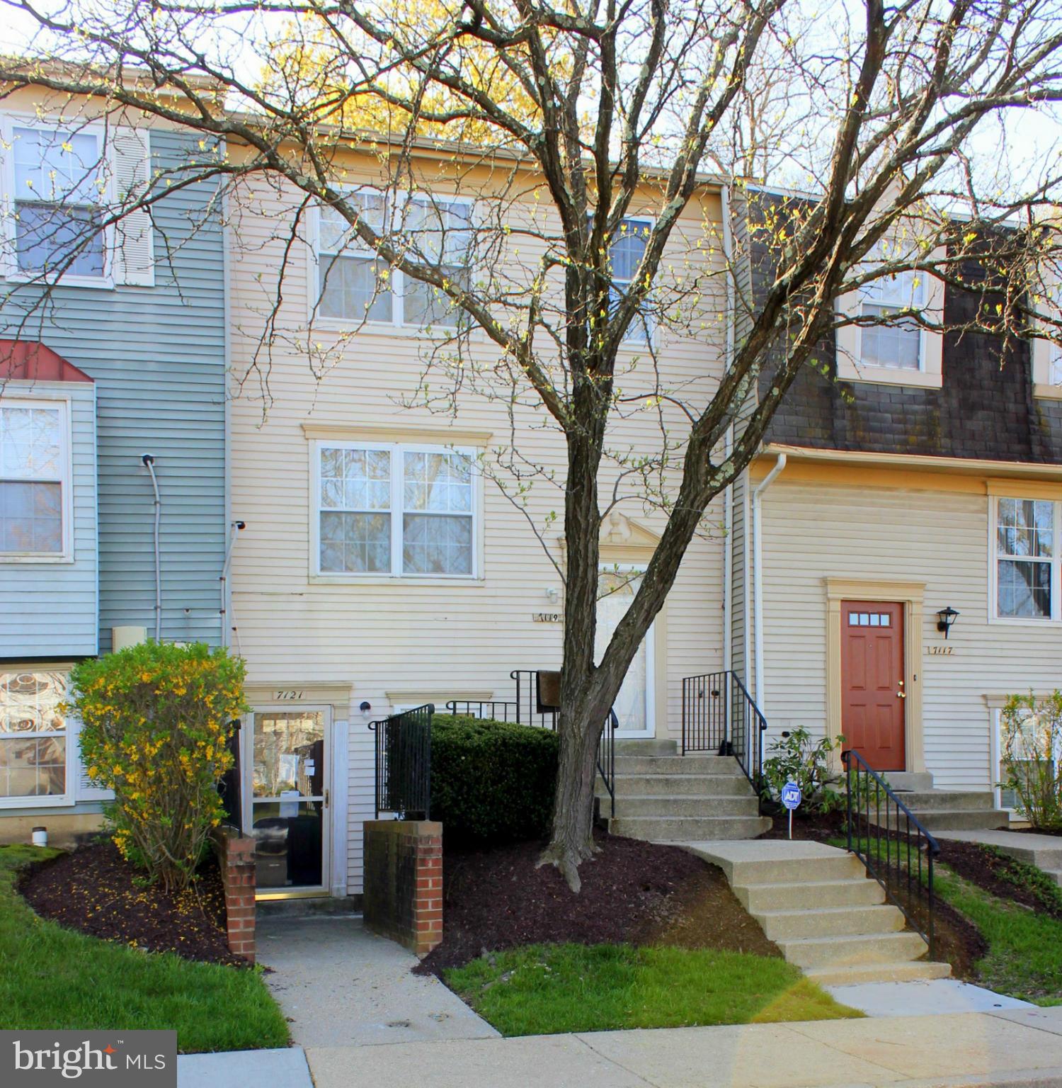 One level living in 2 Bedroom, 2 Bath spacious patio level unit with a fenced yard and deck. Ceramic floor through Foyer, Dining Room and Kitchen. Waiting for your personal touch and updates. Ideal for investors or first time buyer with cash or a renovation loan.