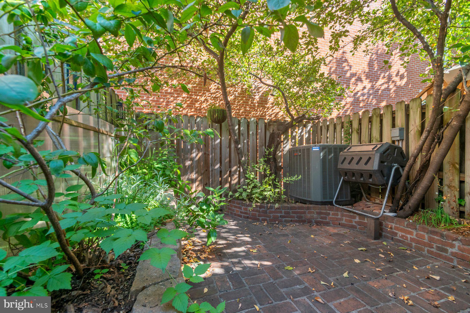 FEDERAL HILL HISTORIC DISTRICT - Residential Lease