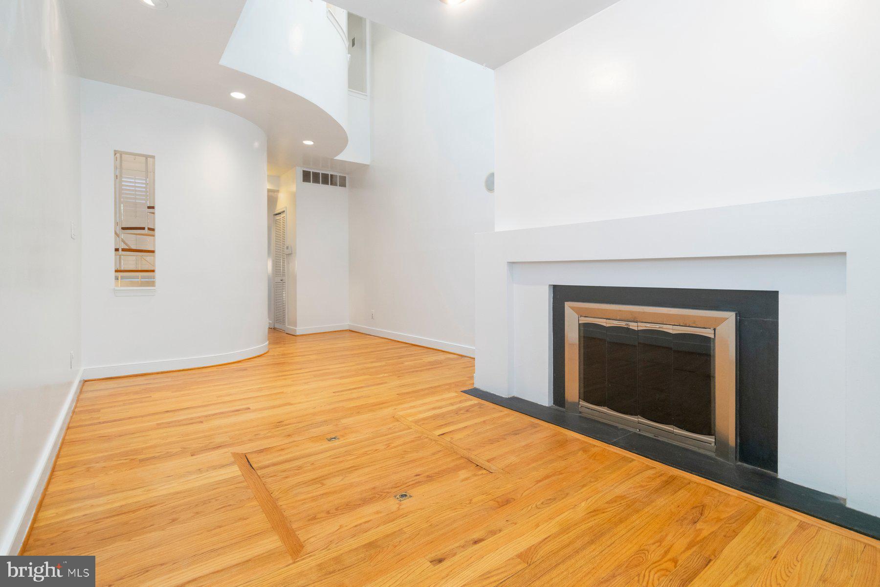 FEDERAL HILL HISTORIC DISTRICT - Residential Lease