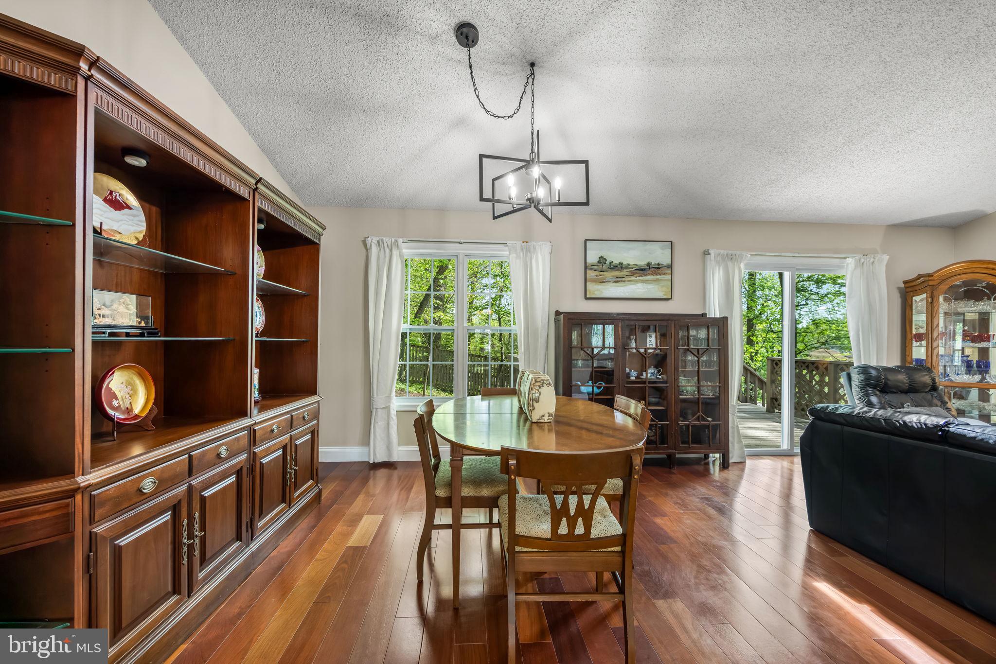 7615 VIRGINIA LANE