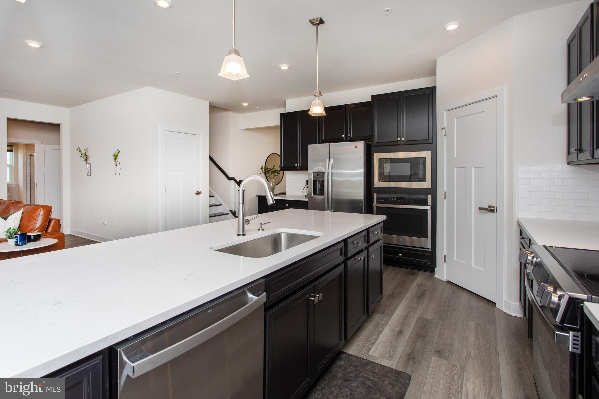 BRENTWOOD - Residential