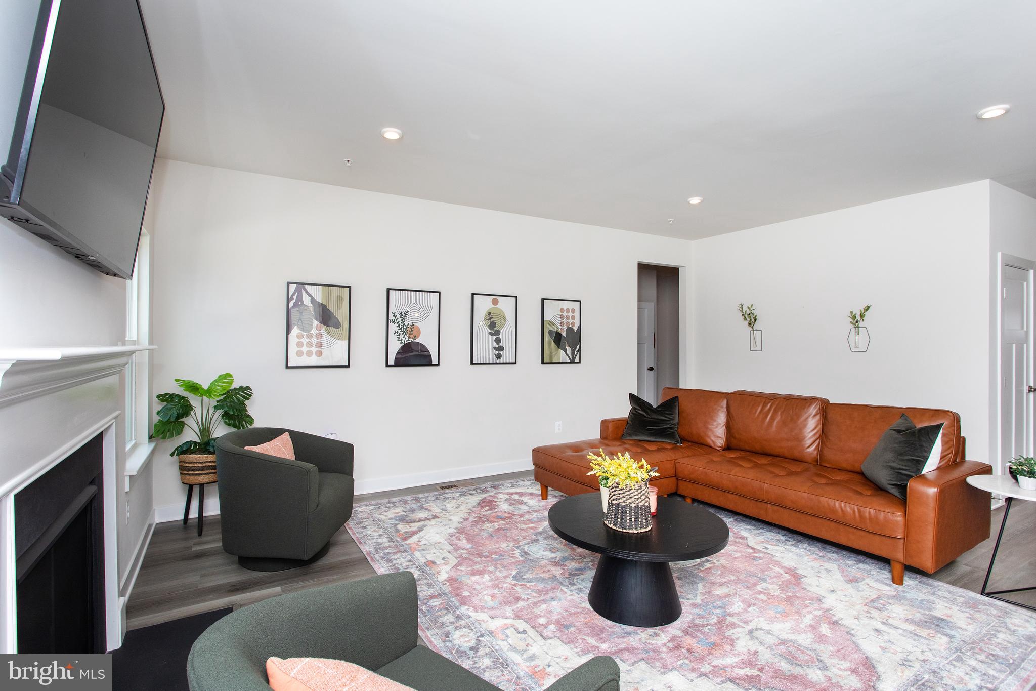 BRENTWOOD - Residential