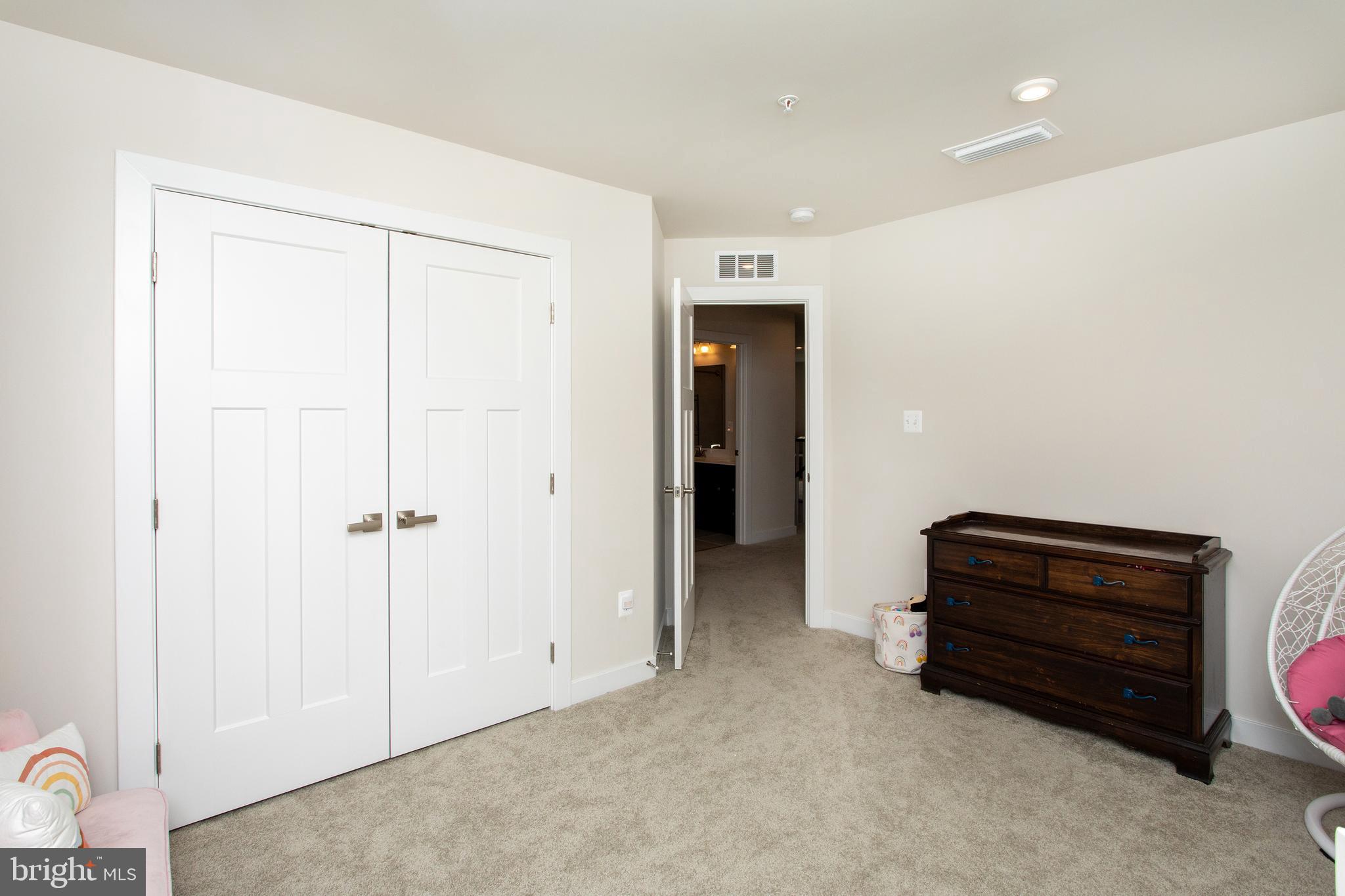 BRENTWOOD - Residential