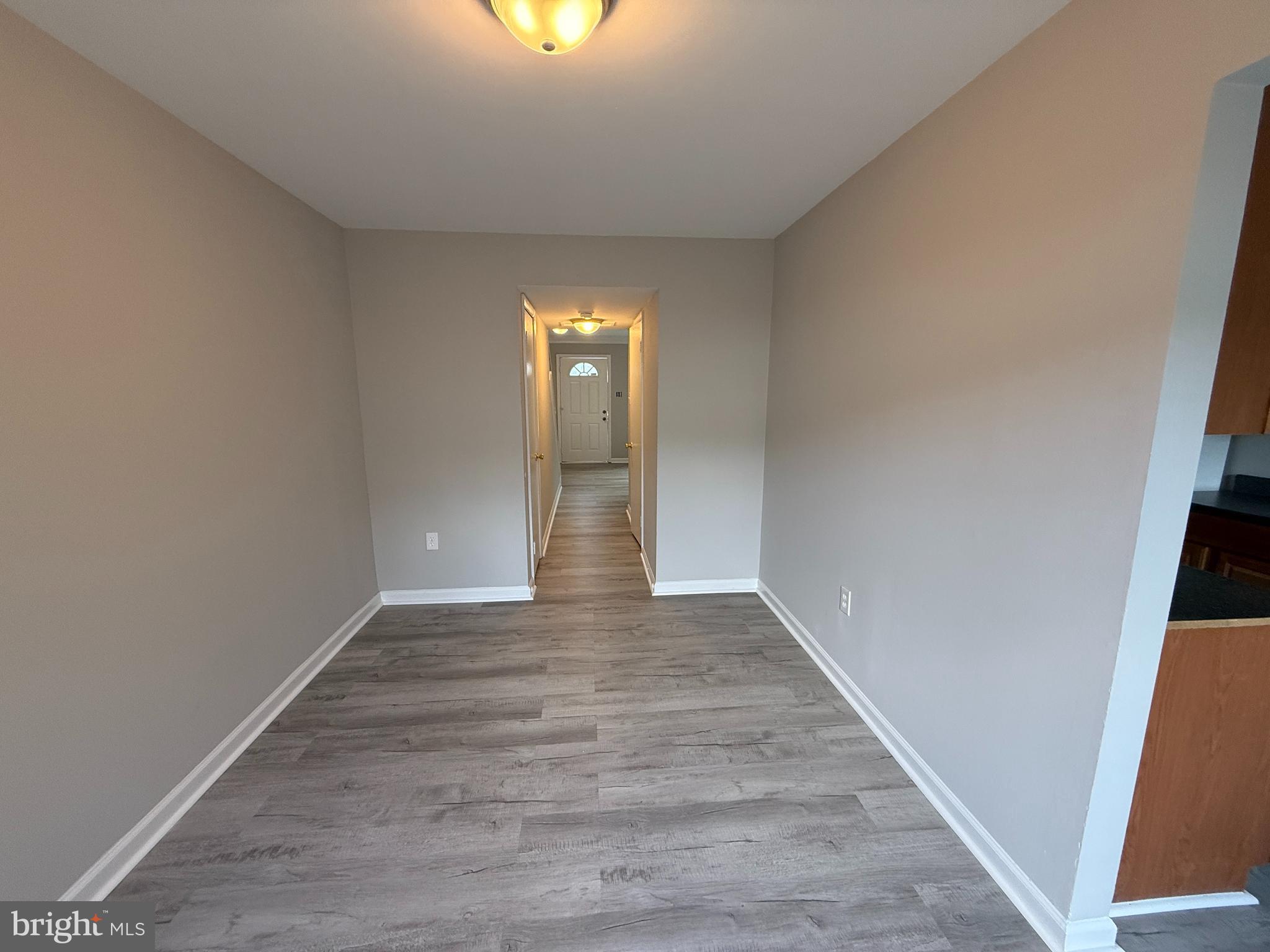 VILLAGE GATE - Residential